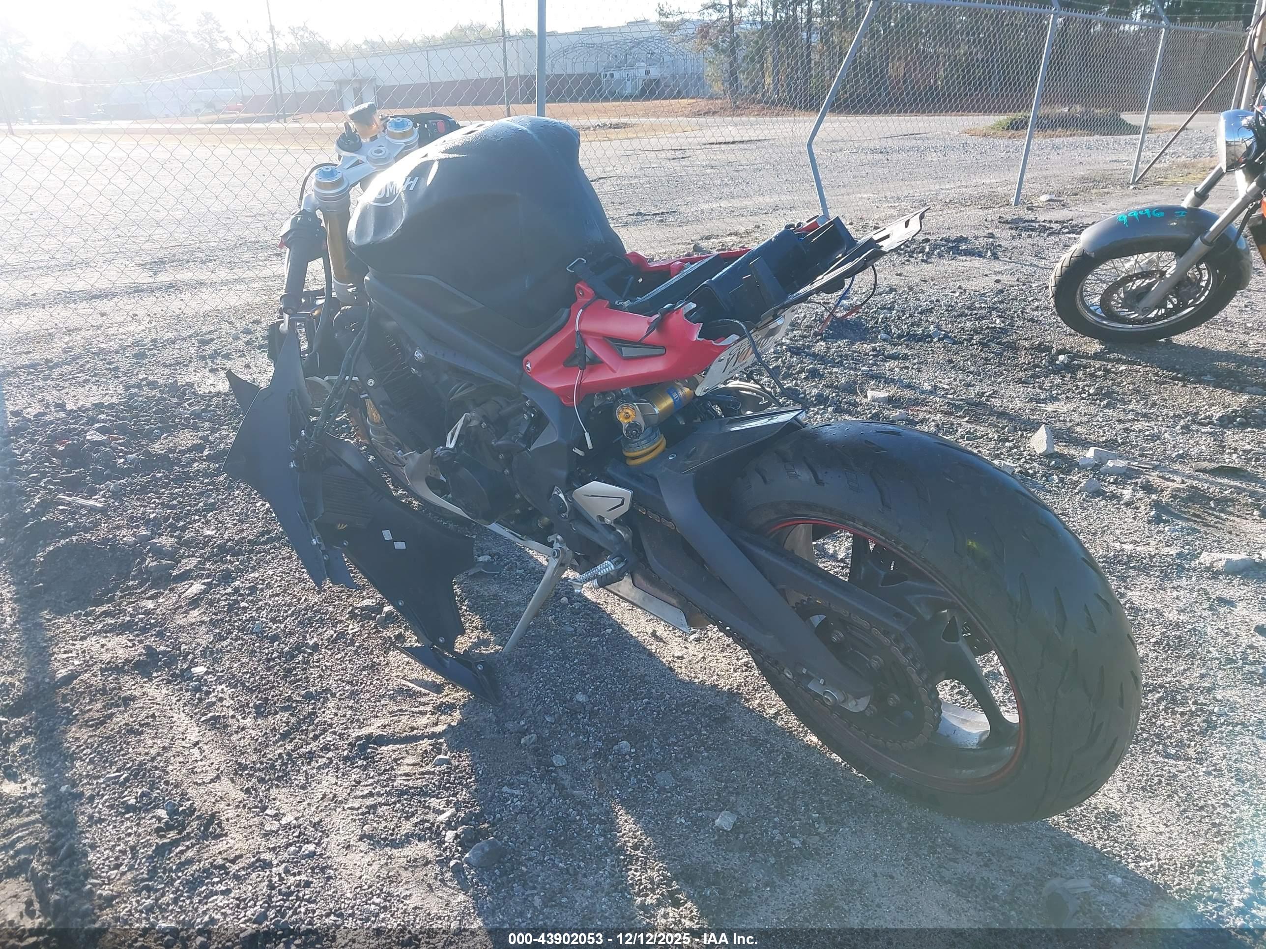 TRIUMPH MOTORCYCLE image 3