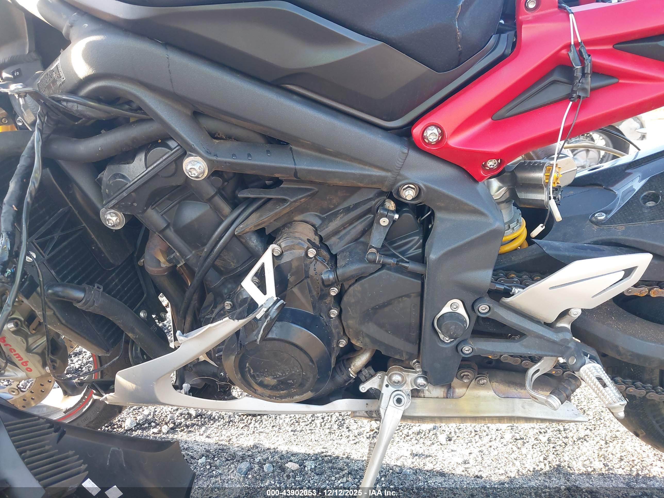TRIUMPH MOTORCYCLE image 9