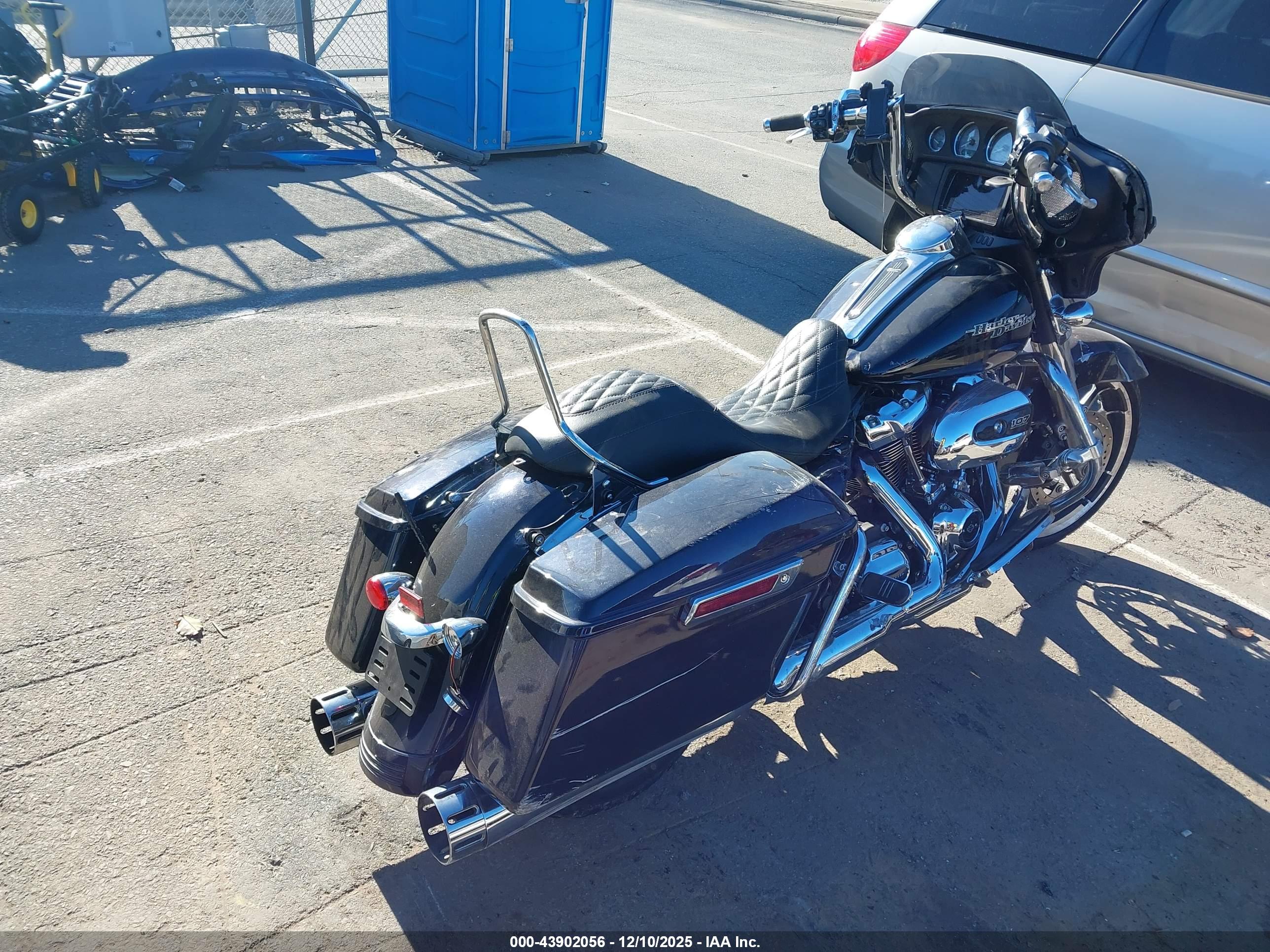 HARLEY-DAVIDSON FLHX image 4