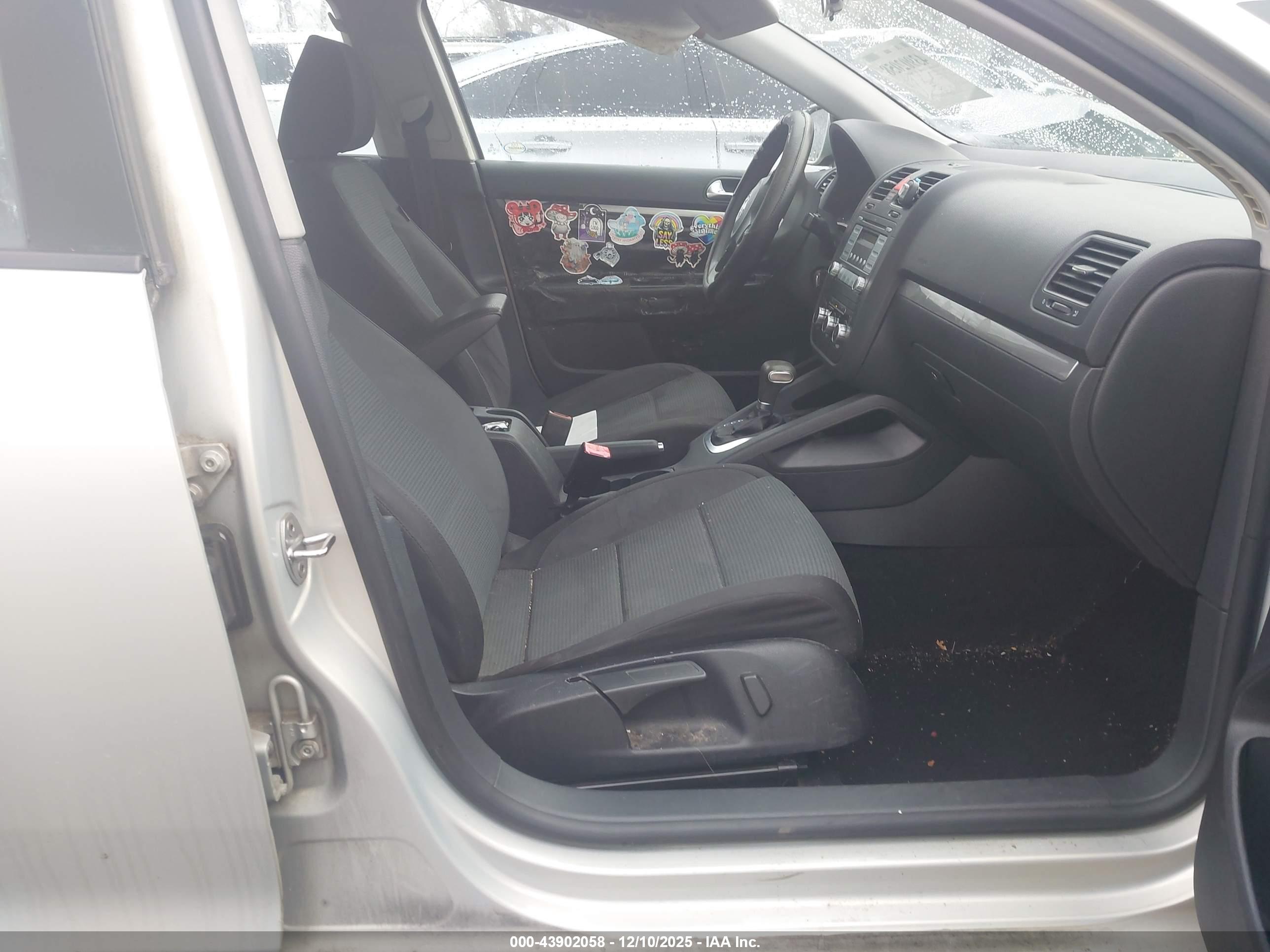 VOLKSWAGEN JETTA image 5