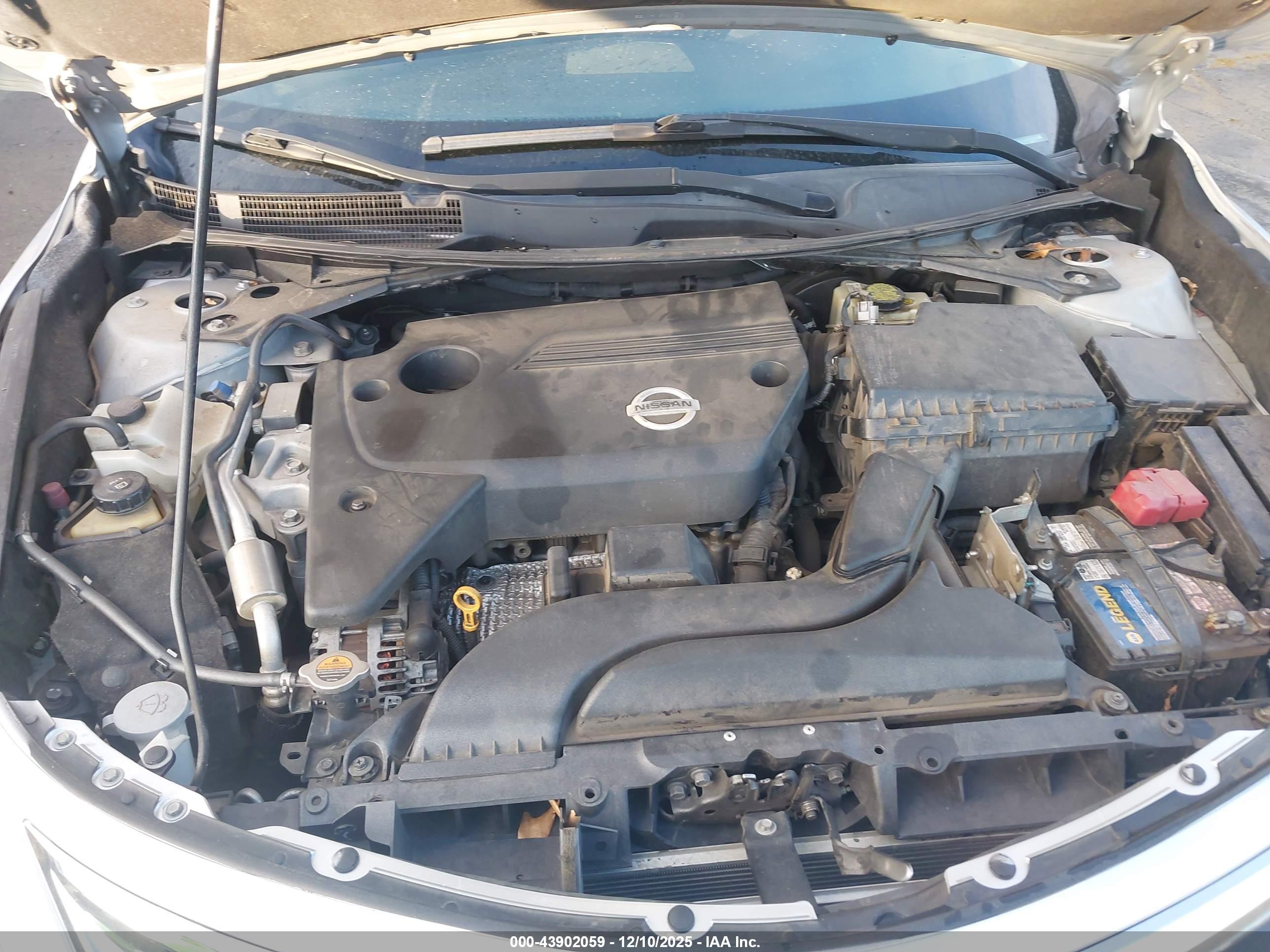 NISSAN ALTIMA image 10