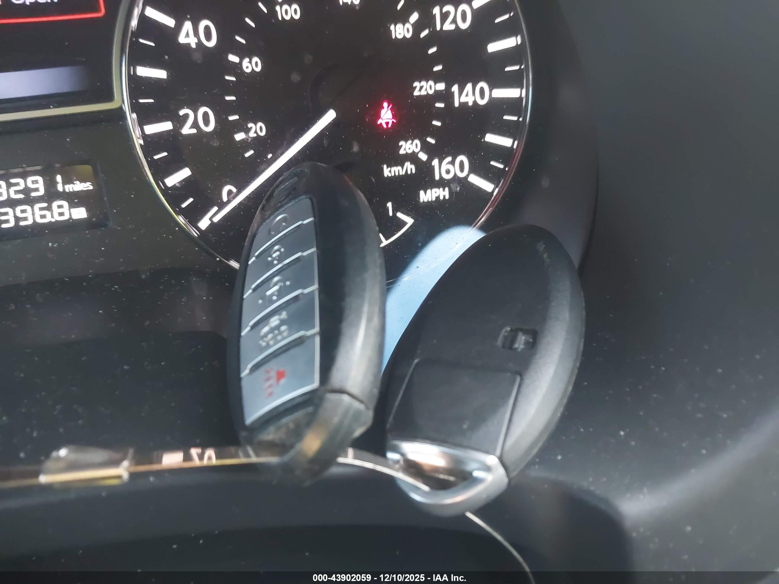 NISSAN ALTIMA image 11