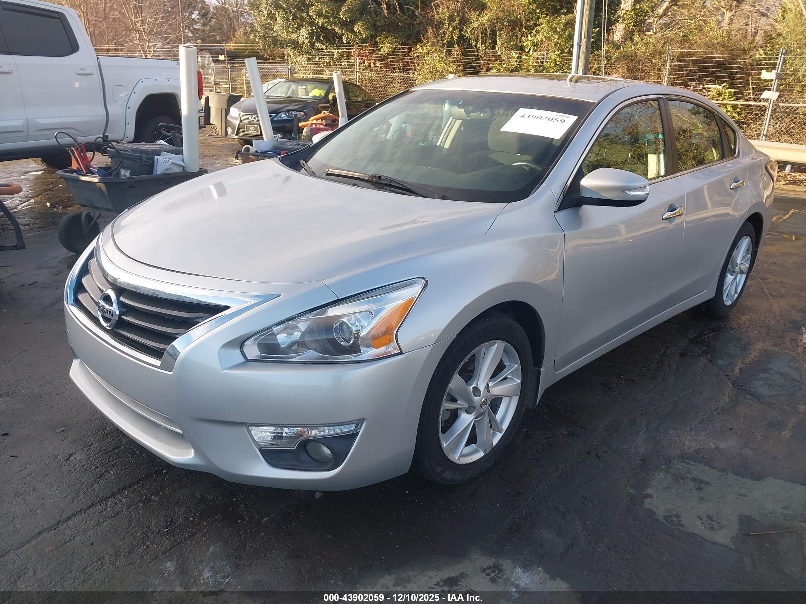 NISSAN ALTIMA image 2