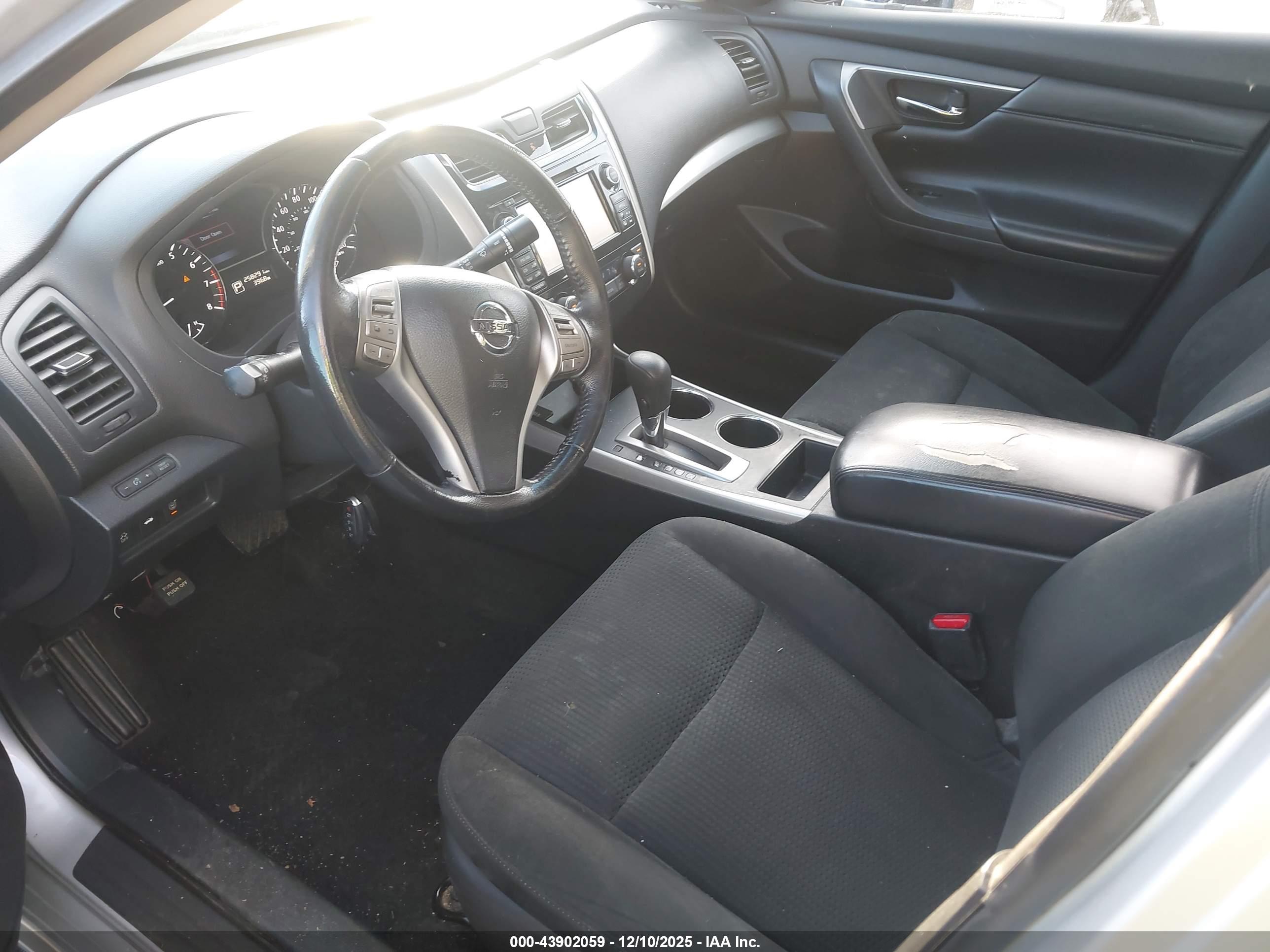 NISSAN ALTIMA image 5