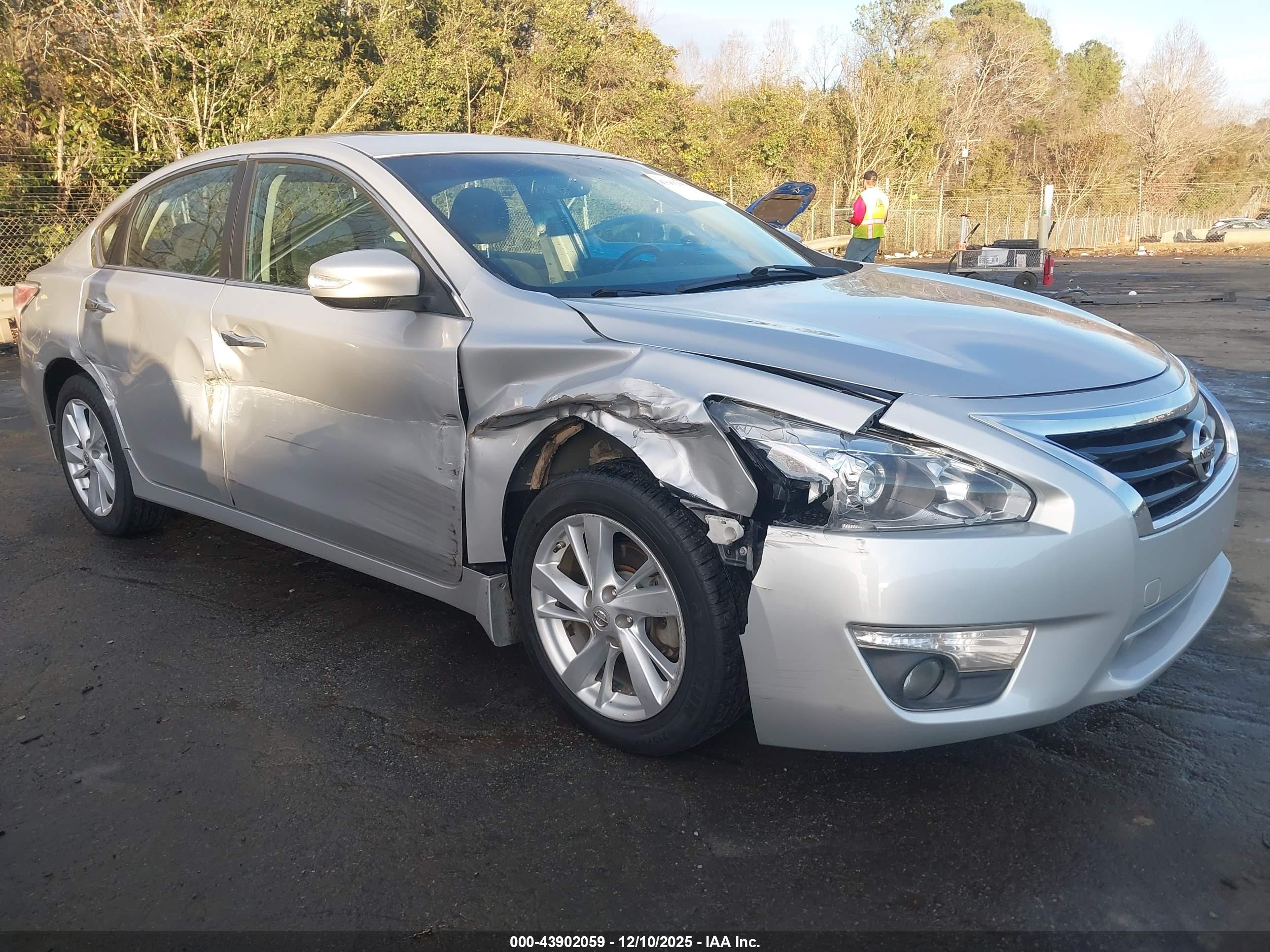 NISSAN ALTIMA image 6