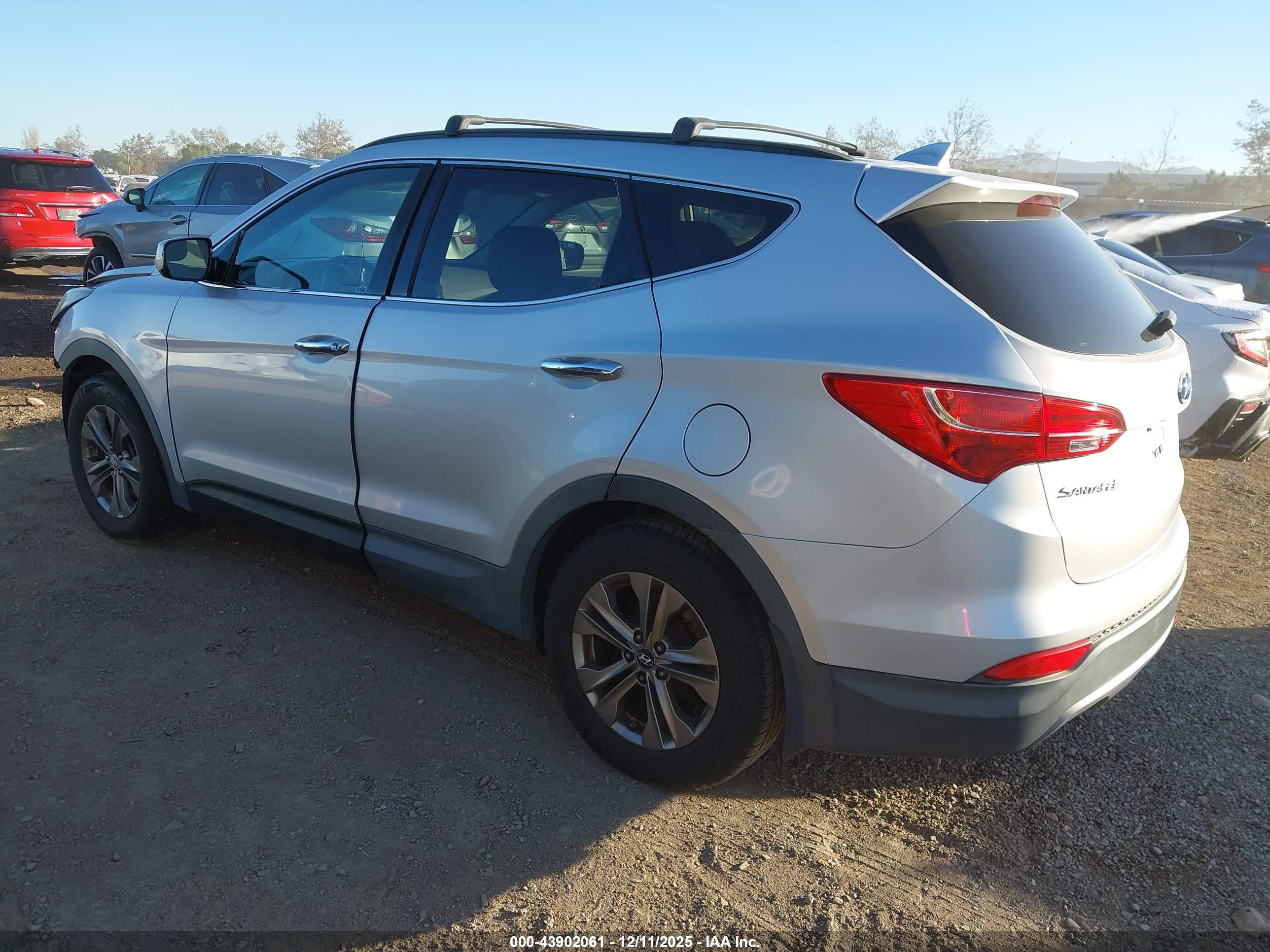 HYUNDAI SANTA image 3