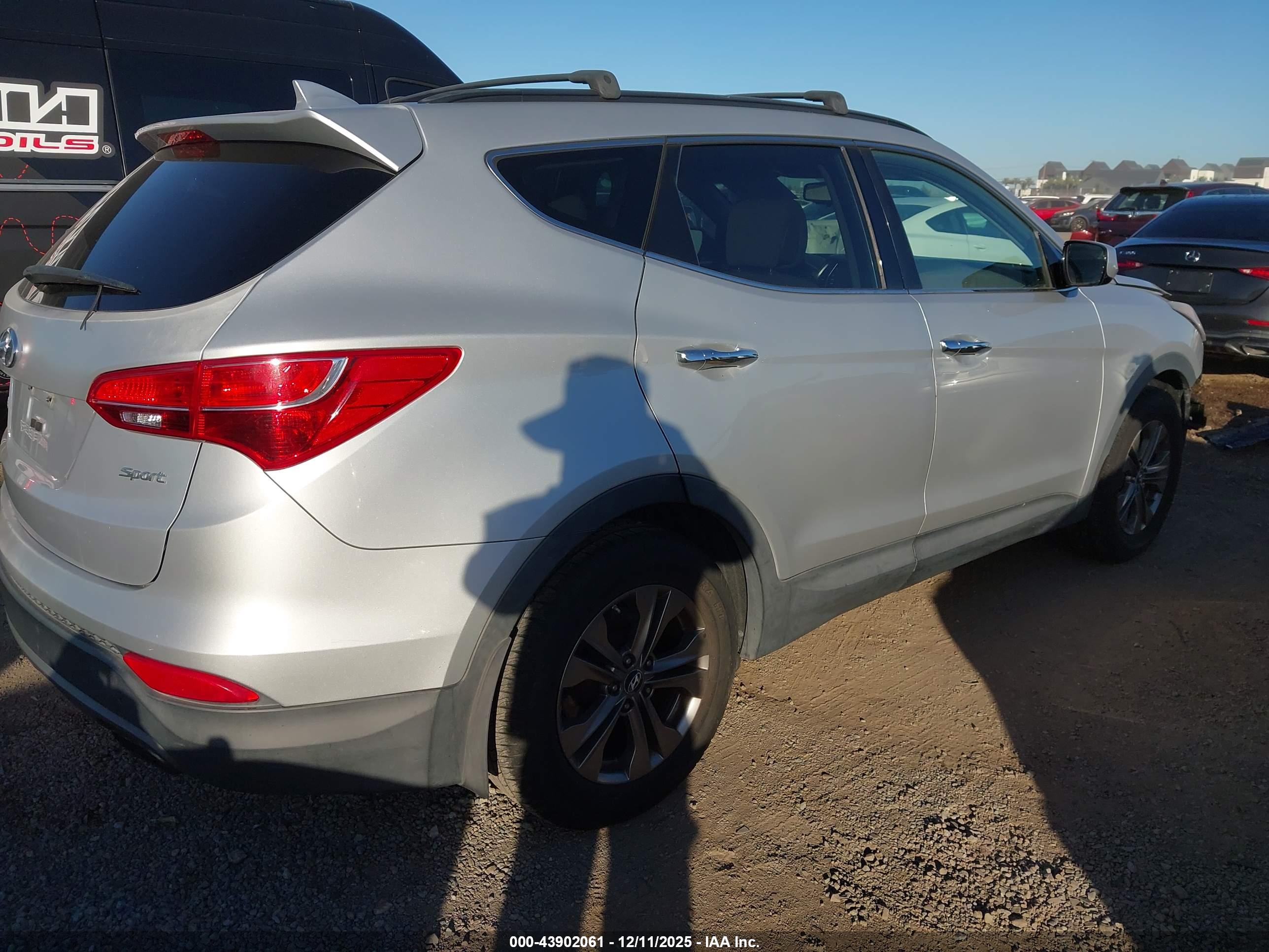HYUNDAI SANTA image 4