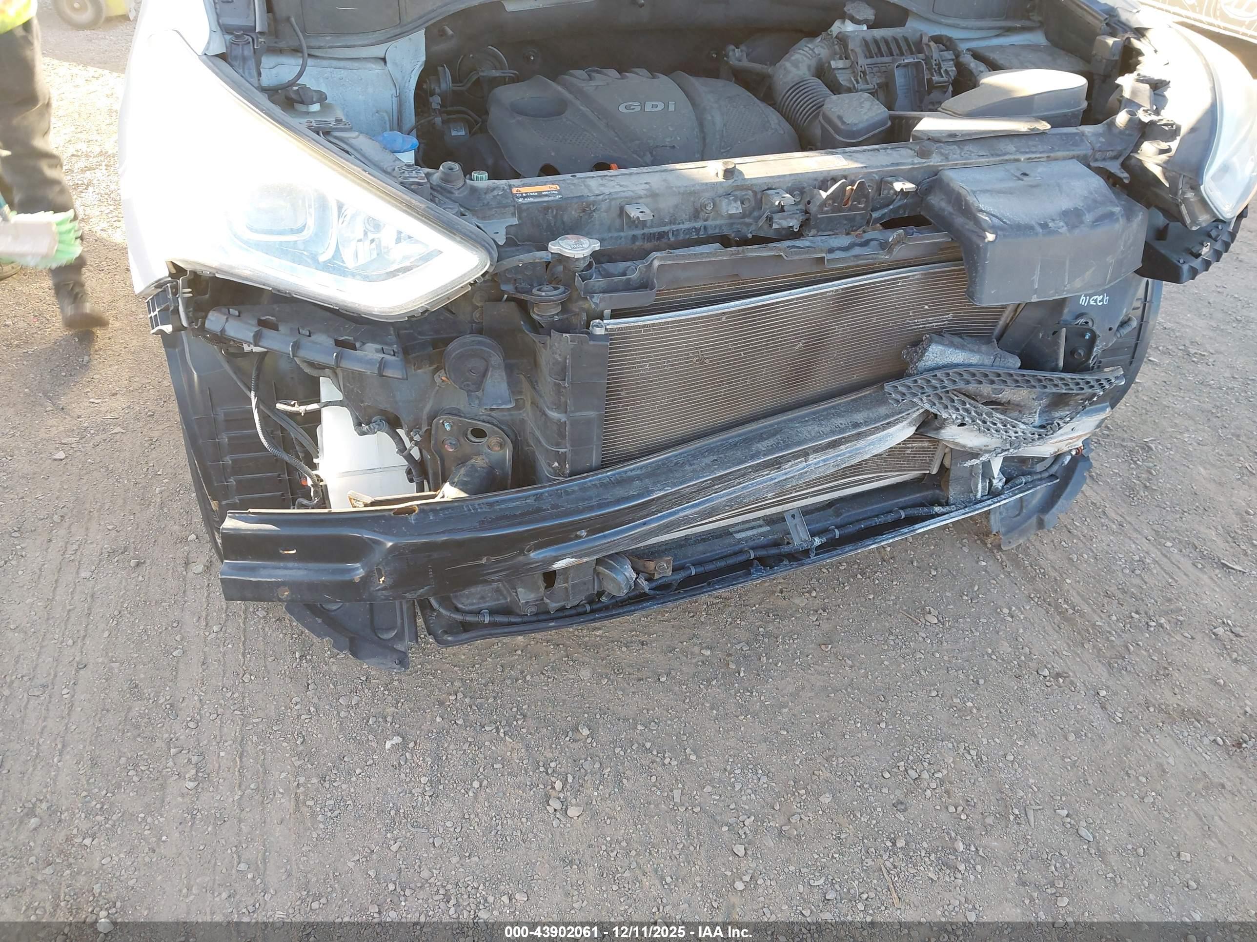 HYUNDAI SANTA image 6