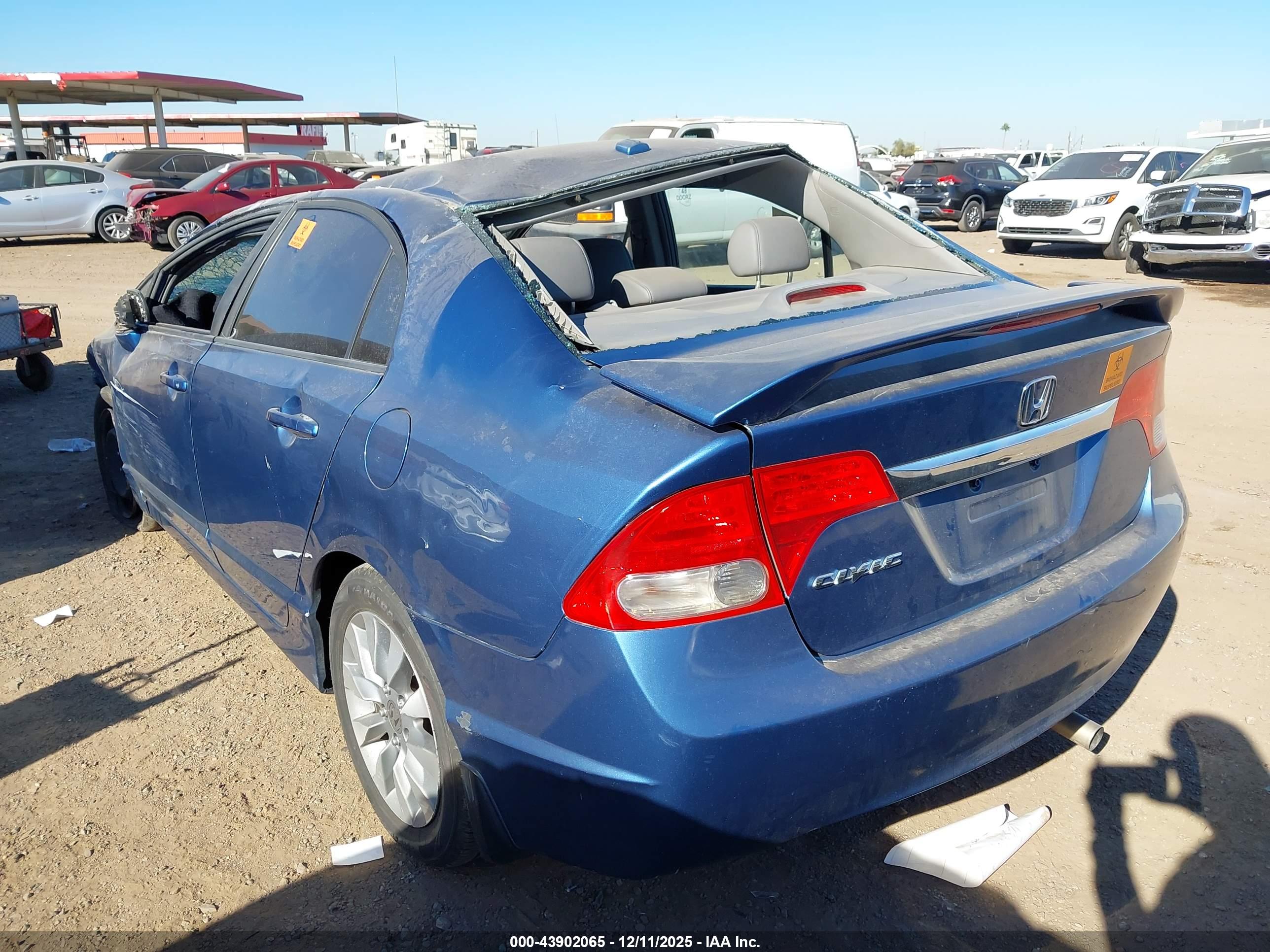 HONDA CIVIC image 3