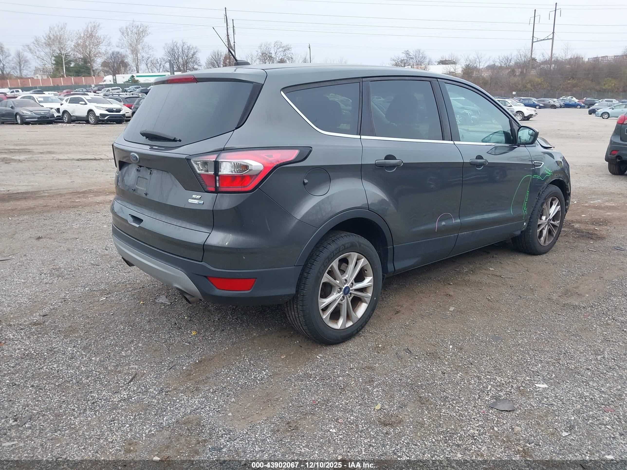FORD ESCAPE image 4