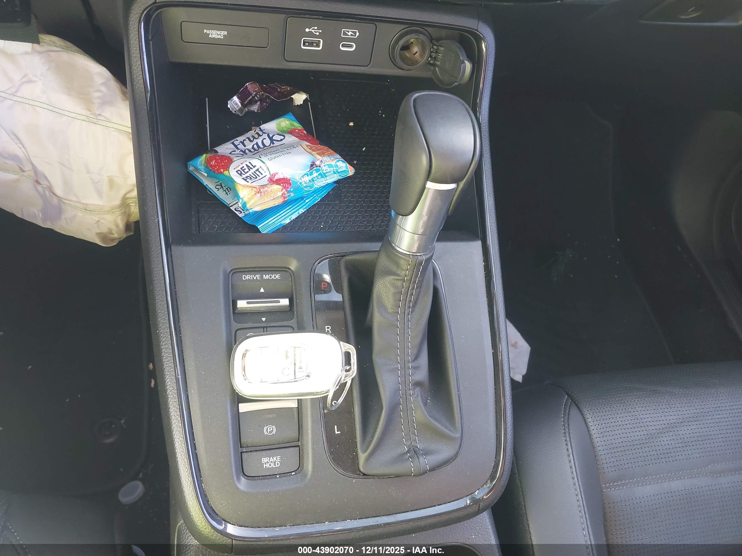 HONDA CR-V image 11