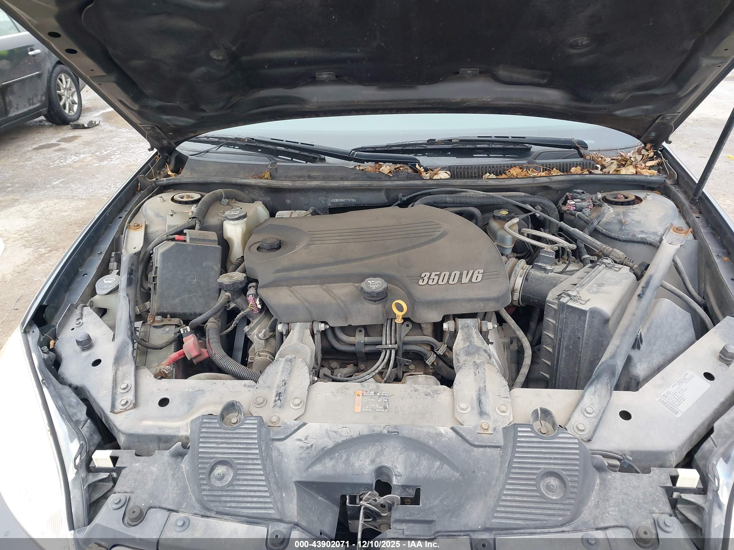 CHEVROLET IMPALA image 10