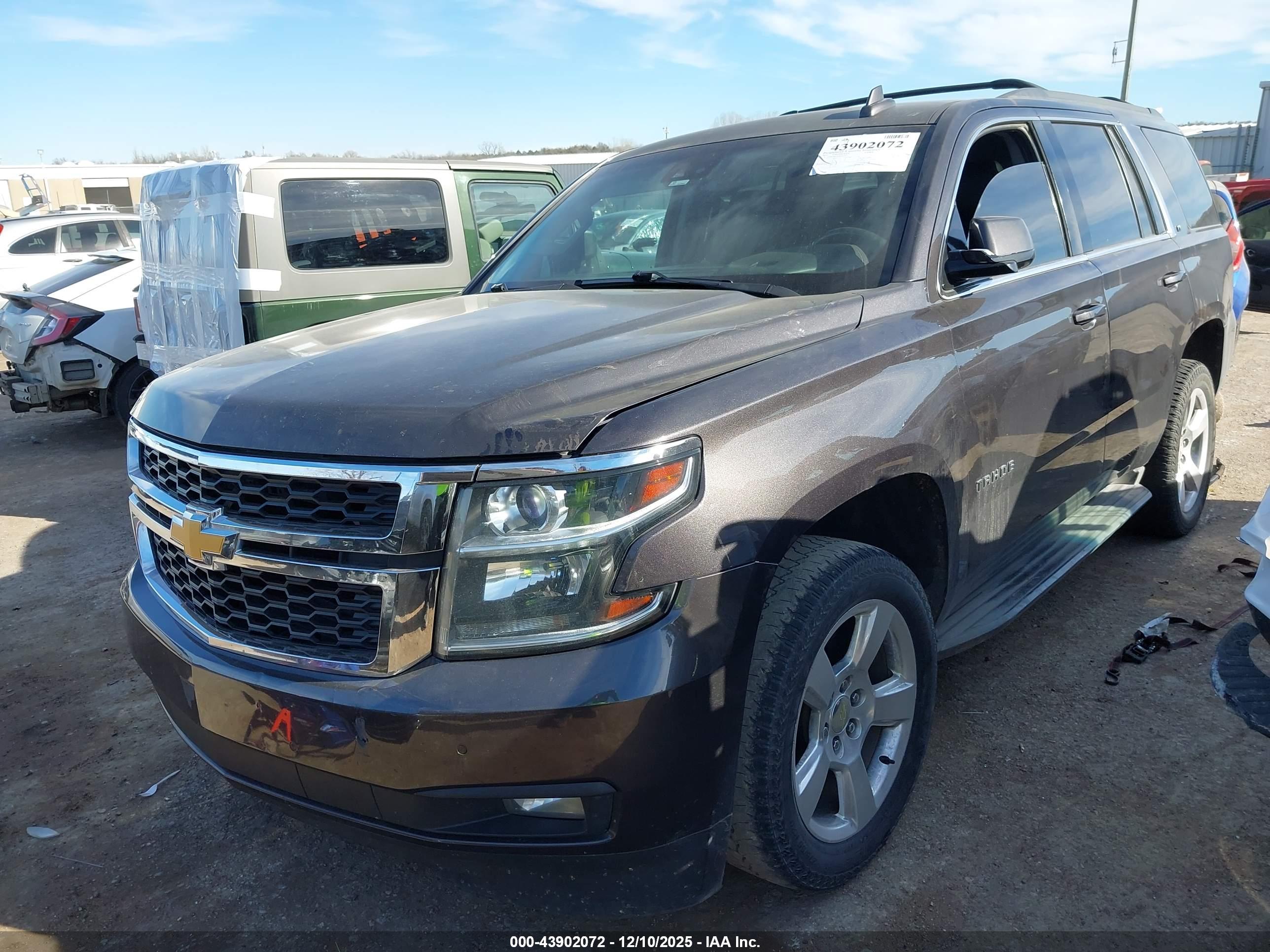 CHEVROLET TAHOE image 2