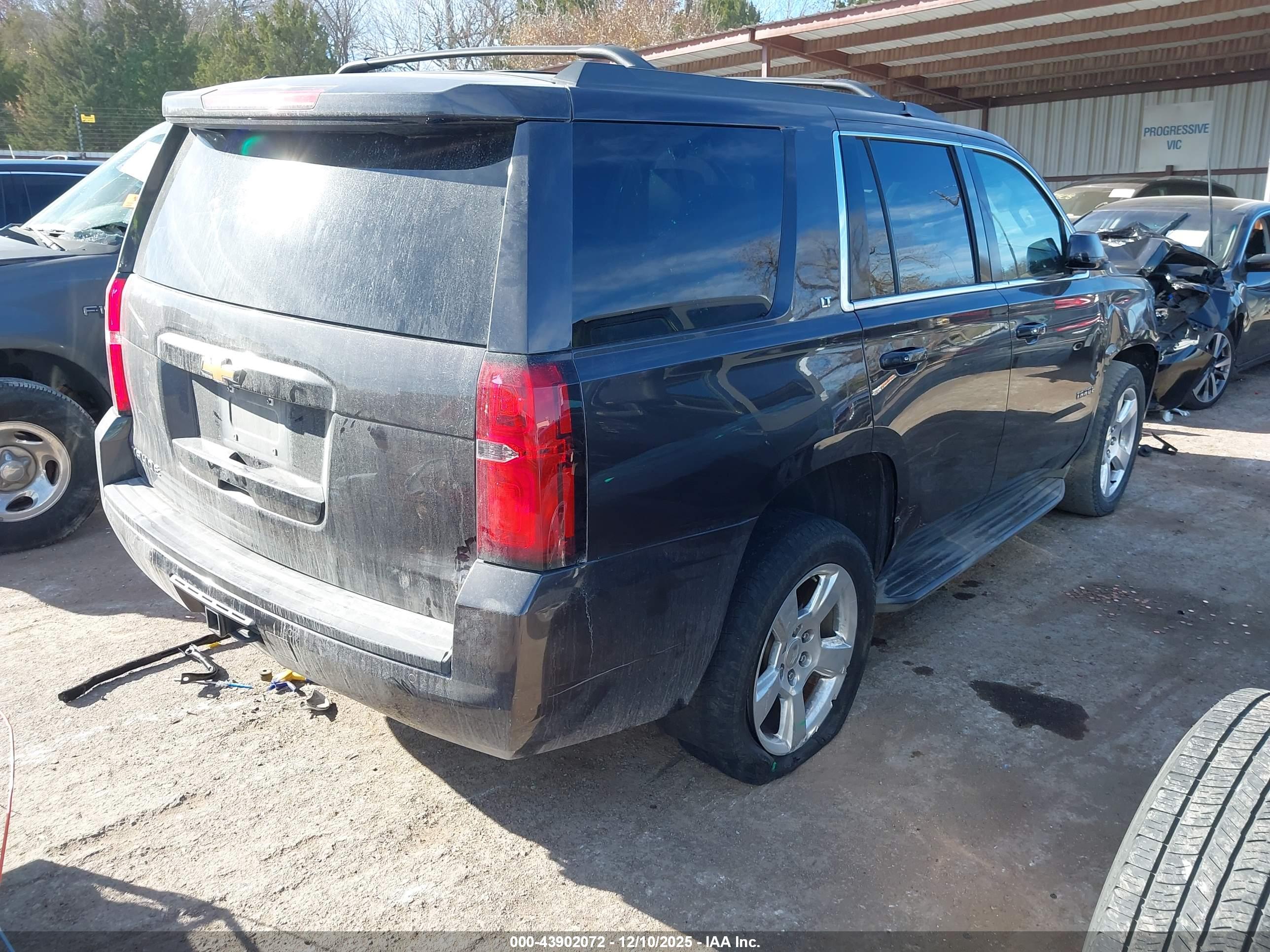 CHEVROLET TAHOE image 4