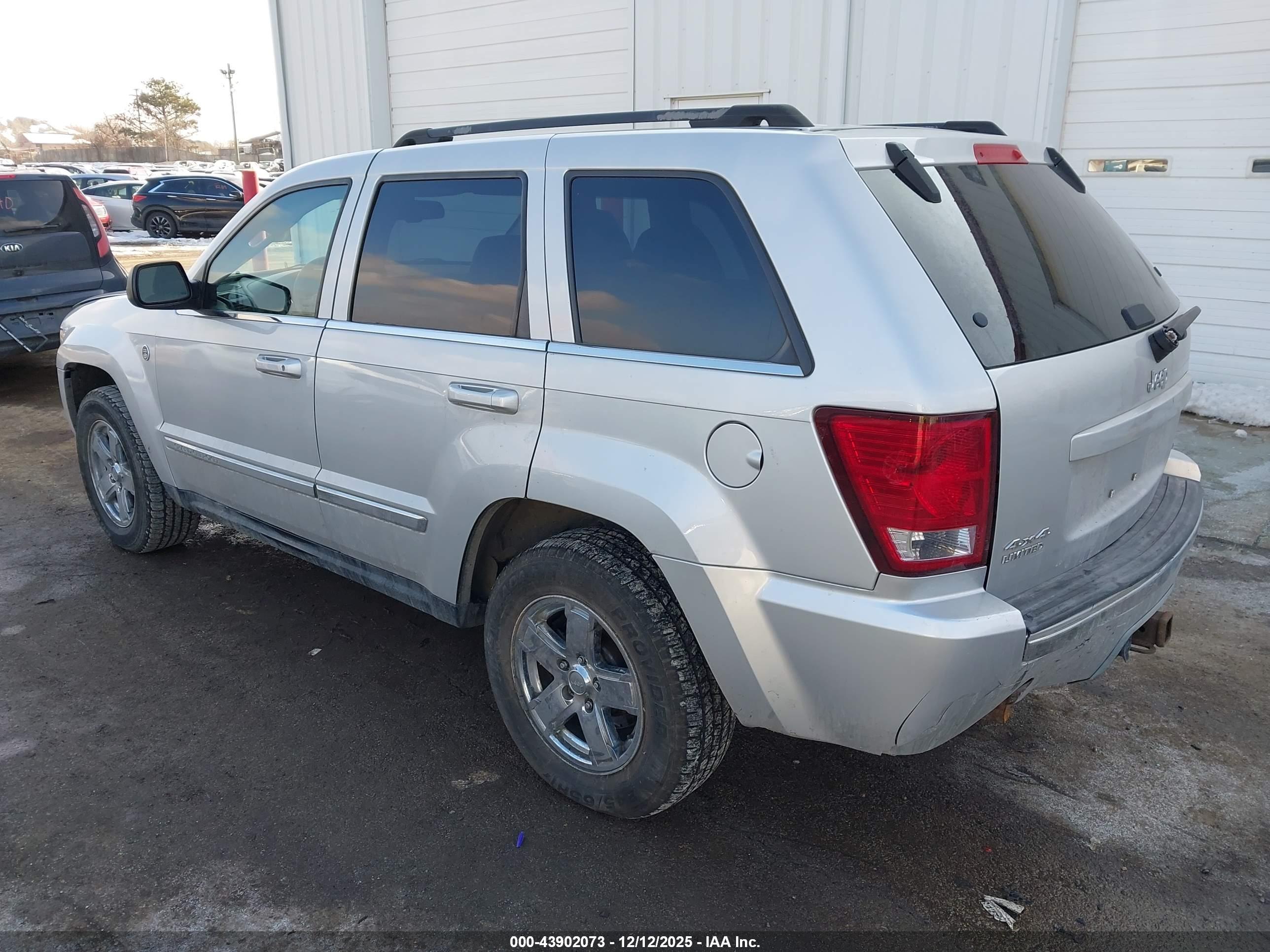 JEEP GRAND image 3