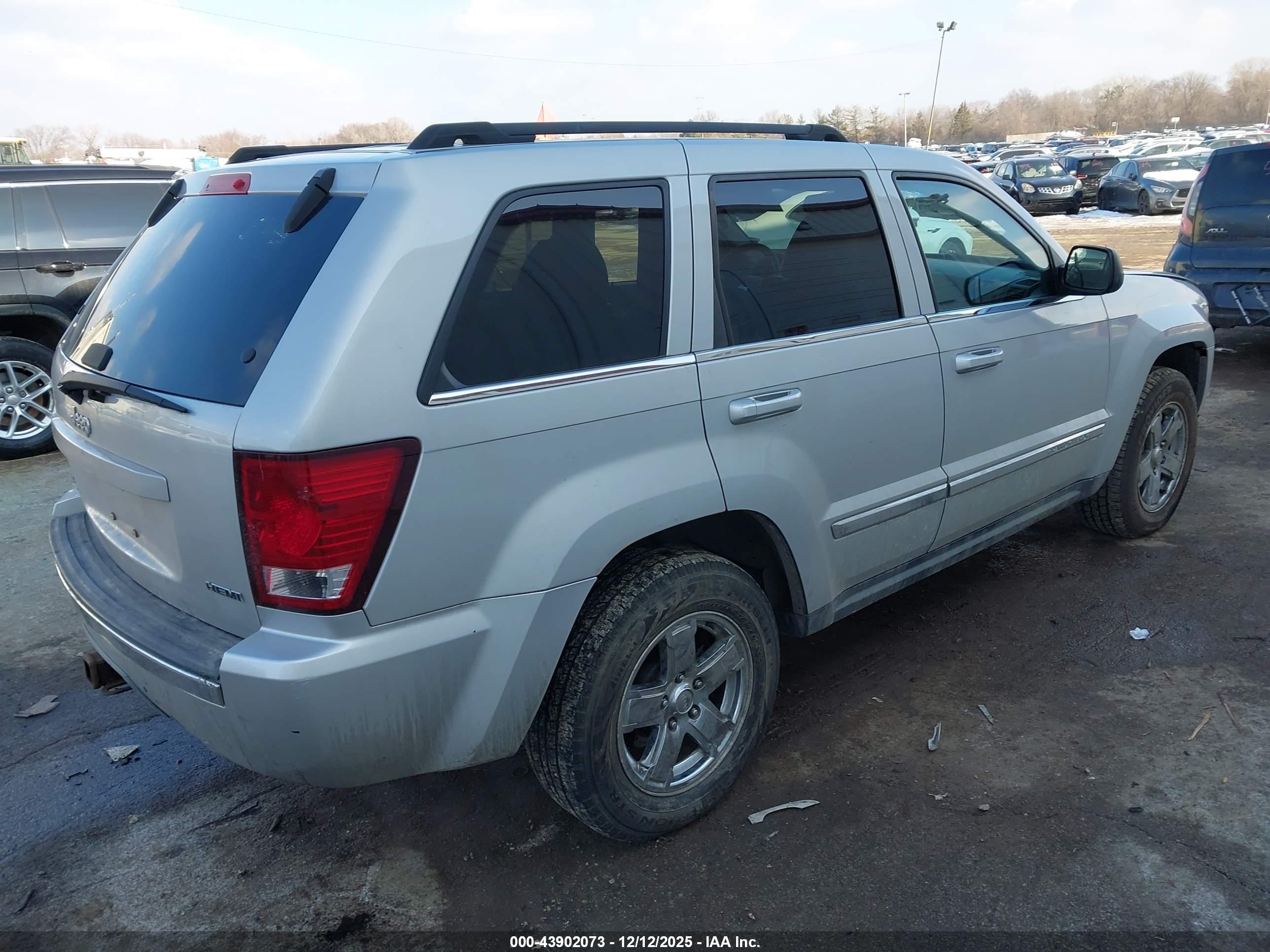 JEEP GRAND image 4