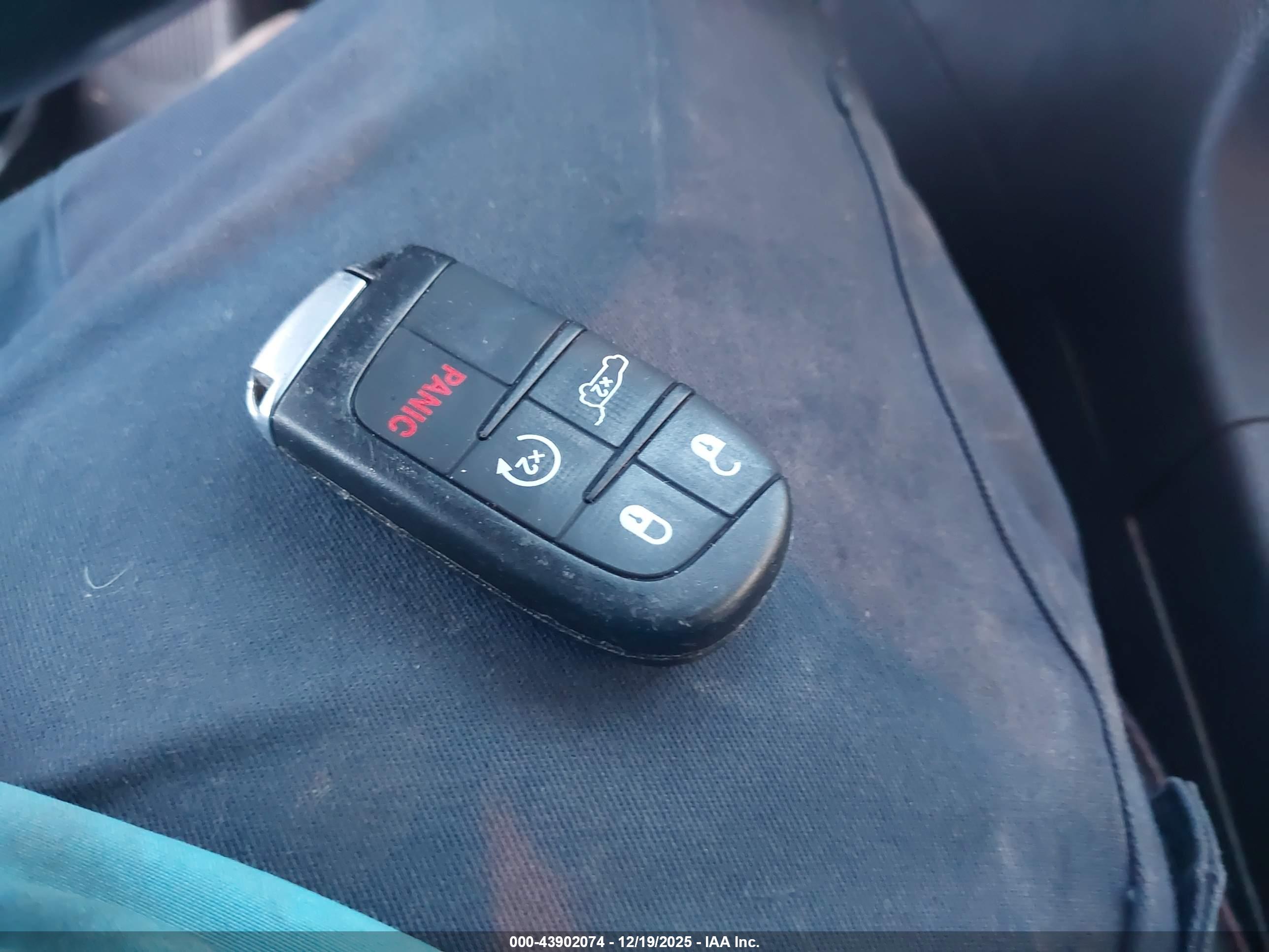JEEP GRAND image 11