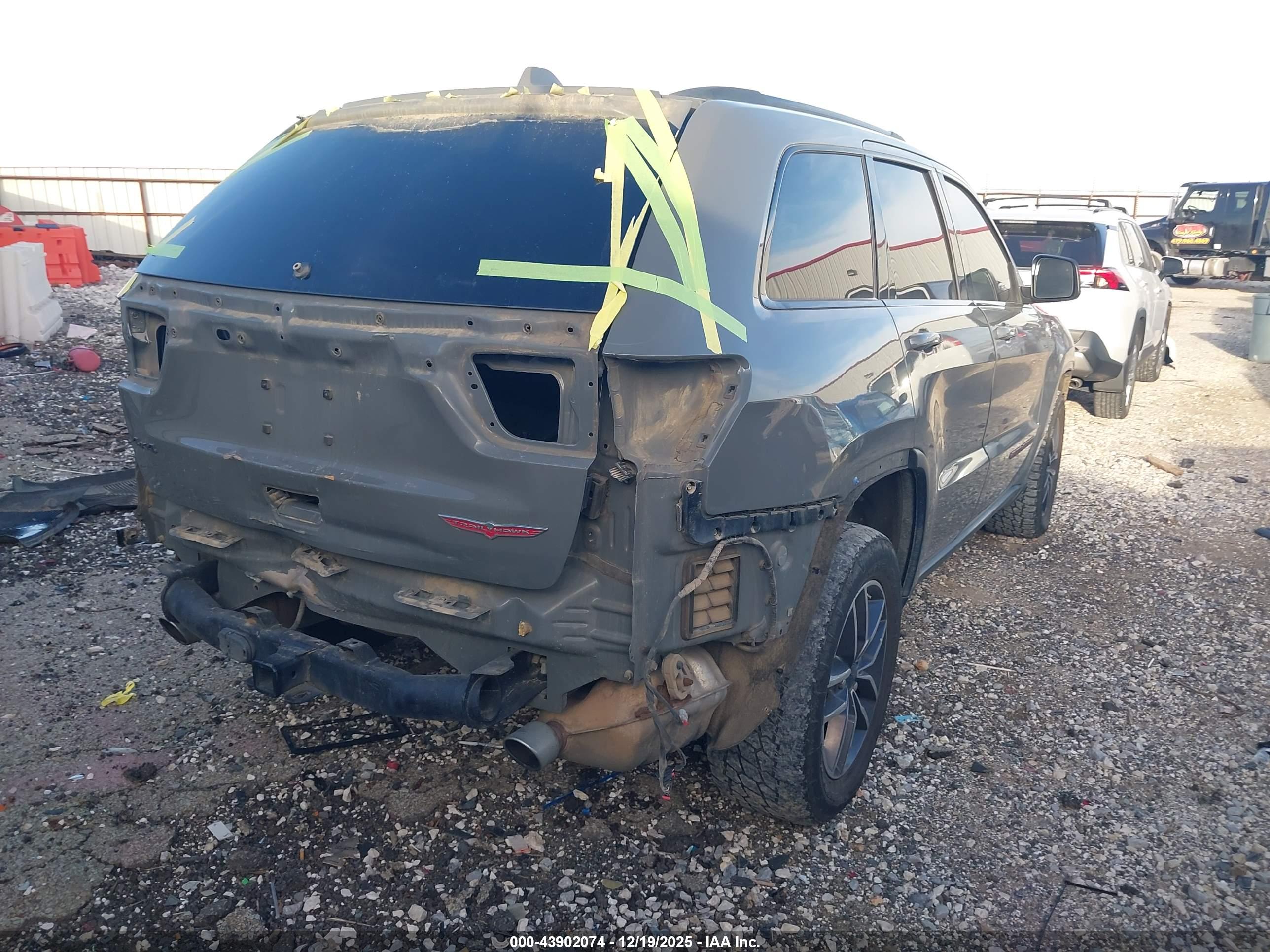 JEEP GRAND image 4