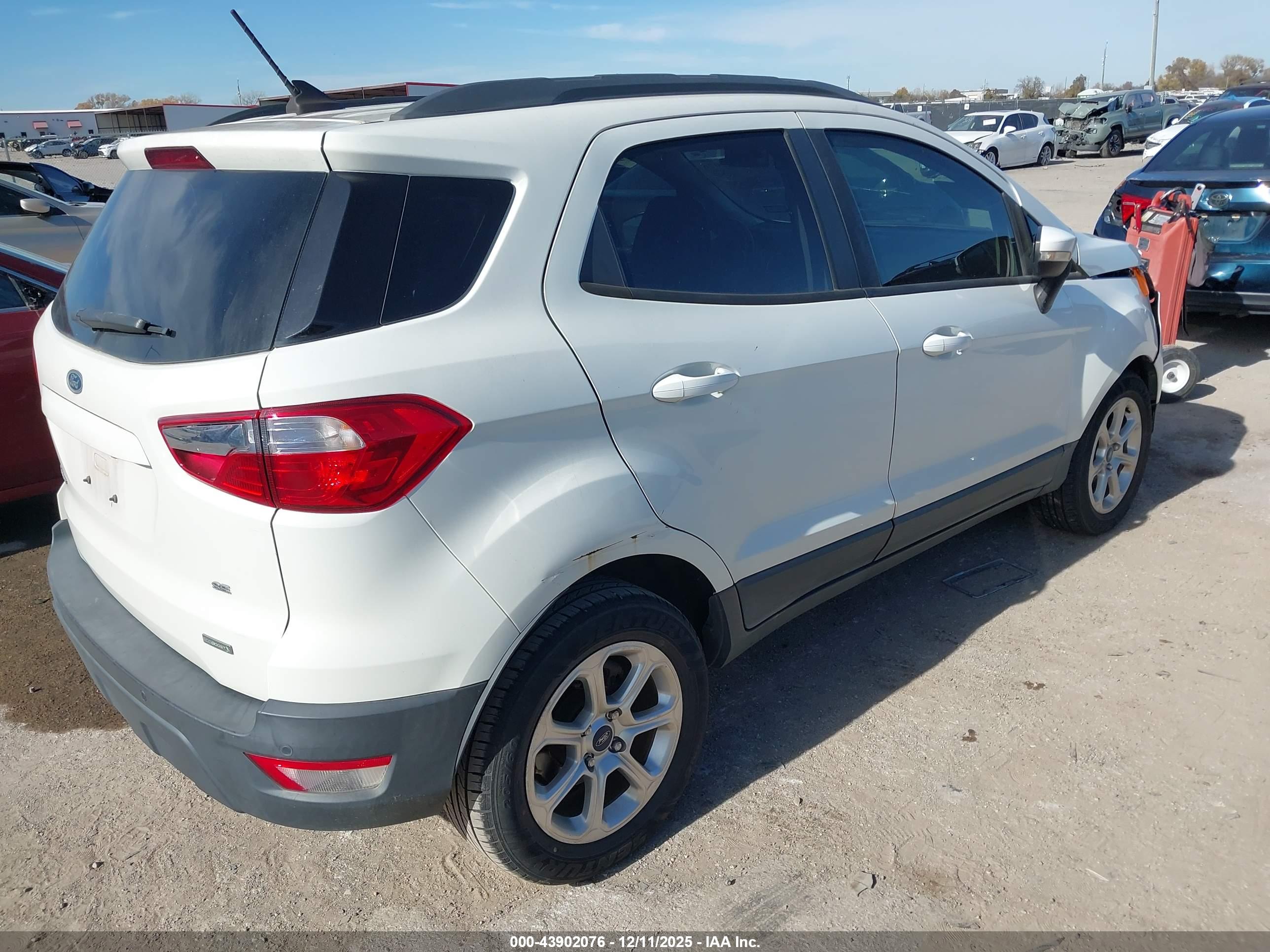 FORD ECOSPORT image 4