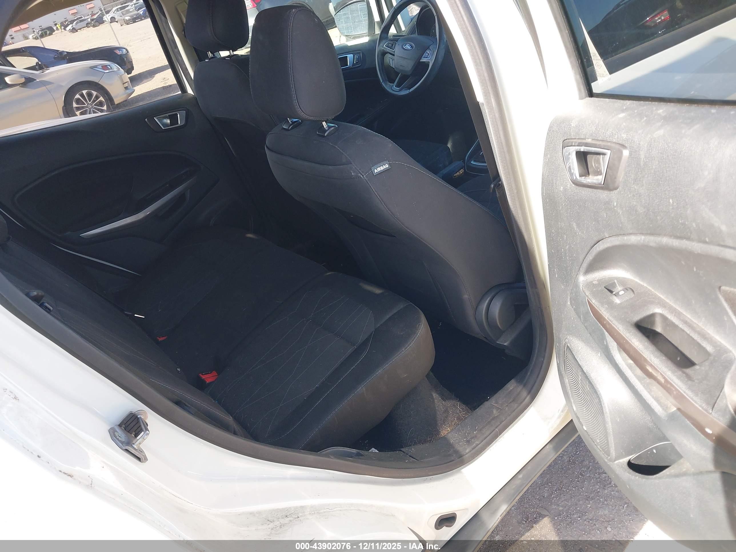 FORD ECOSPORT image 8