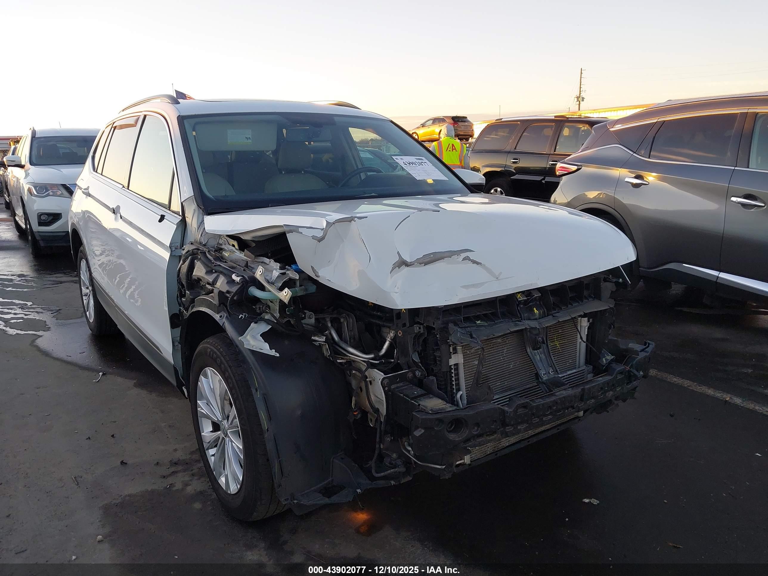VOLKSWAGEN TIGUAN image 6