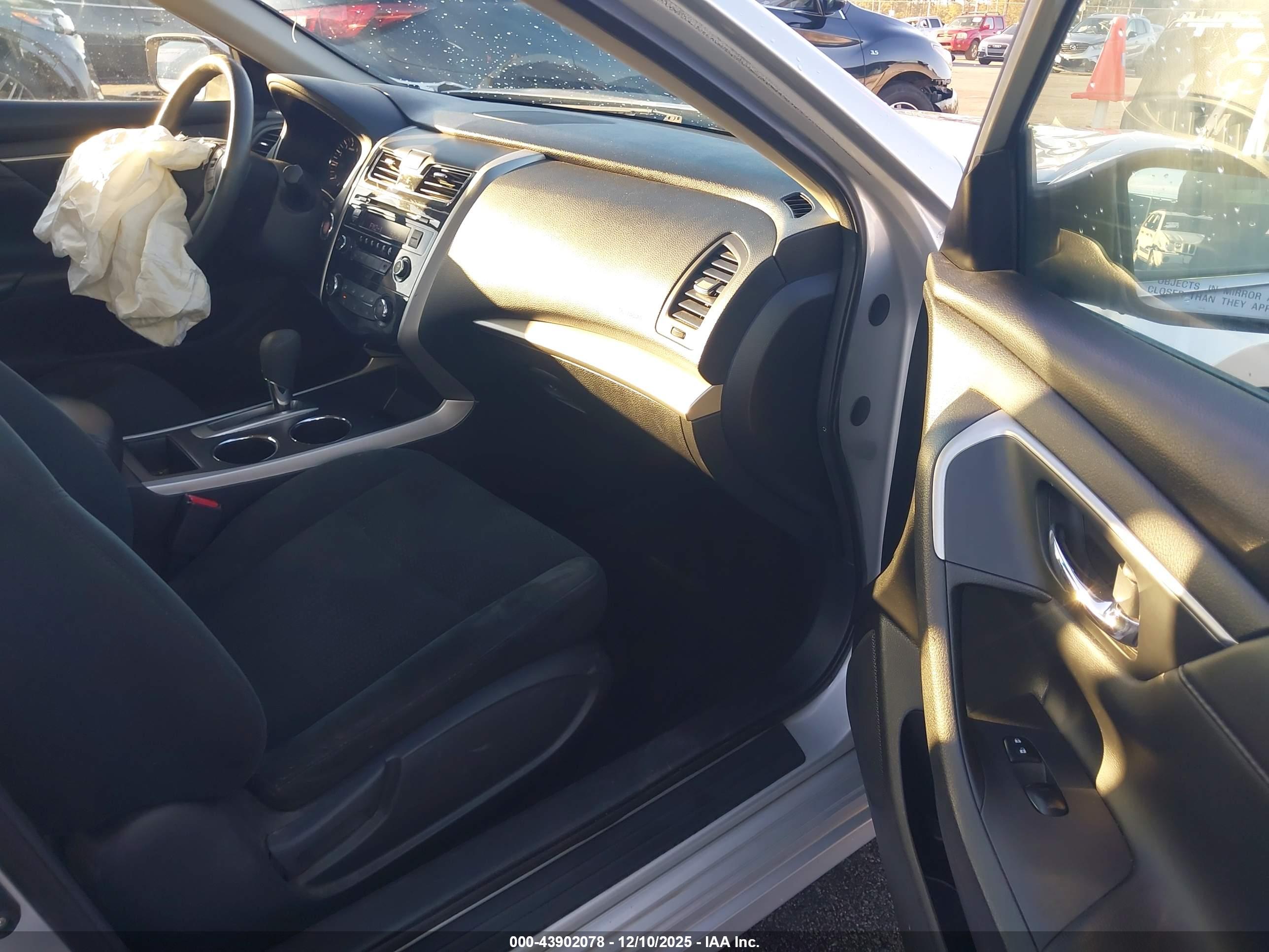 NISSAN ALTIMA image 5