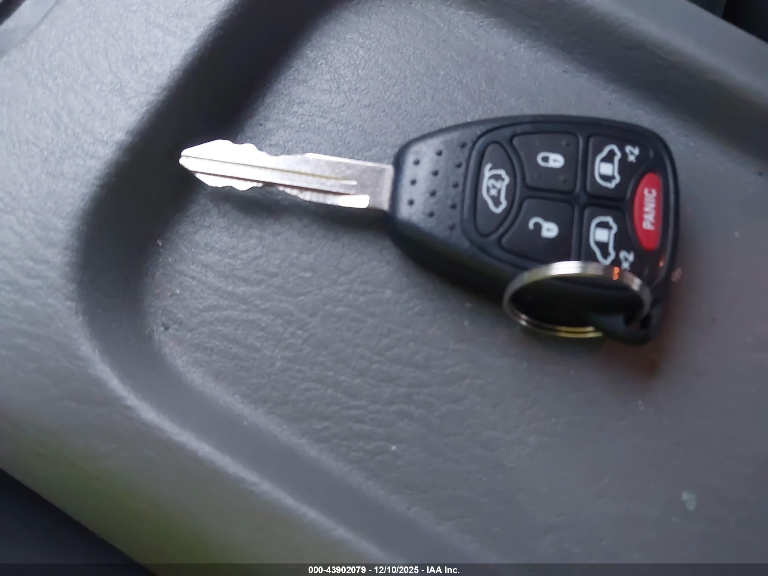 CHRYSLER TOWN image 11
