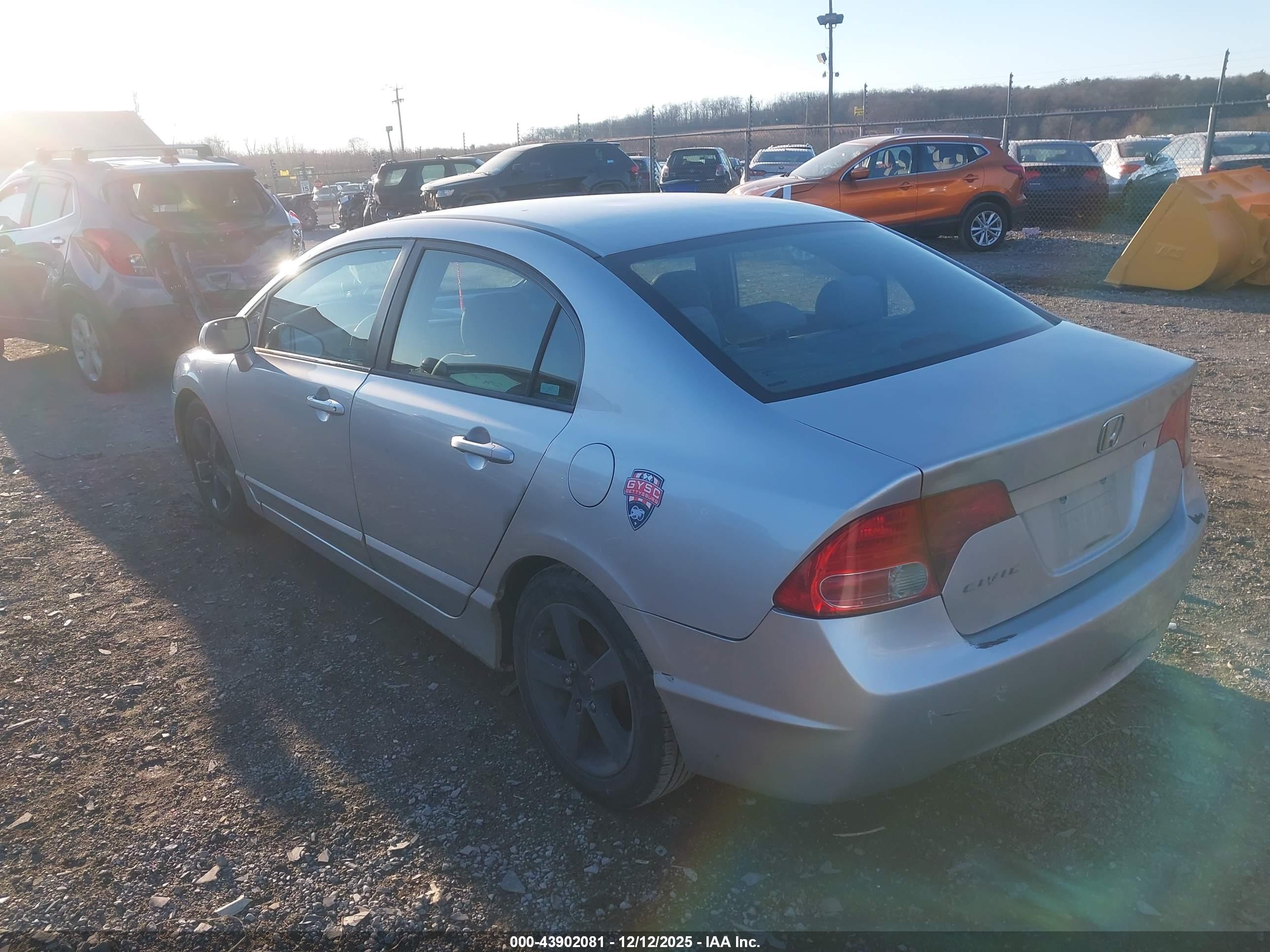 HONDA CIVIC image 3