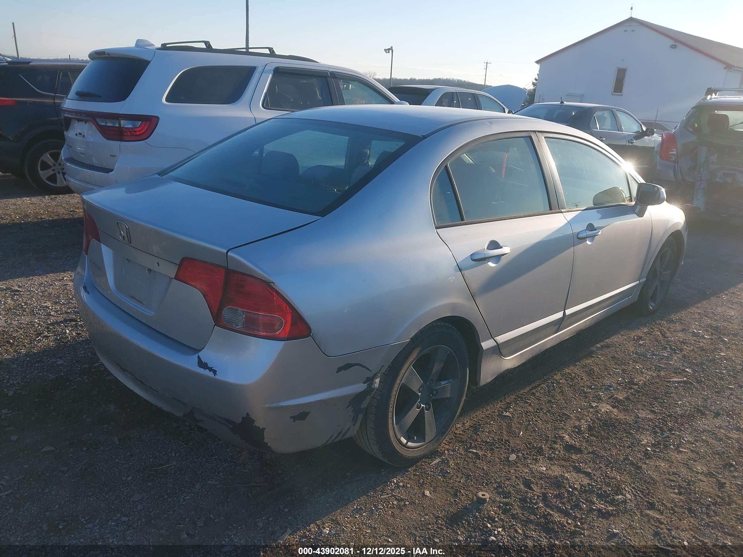 HONDA CIVIC image 4
