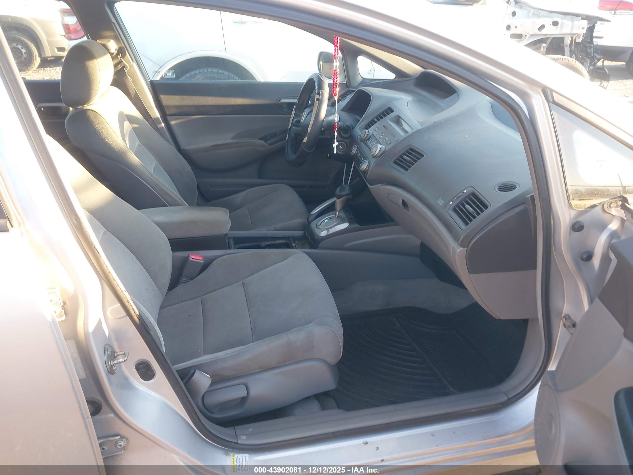 HONDA CIVIC image 5