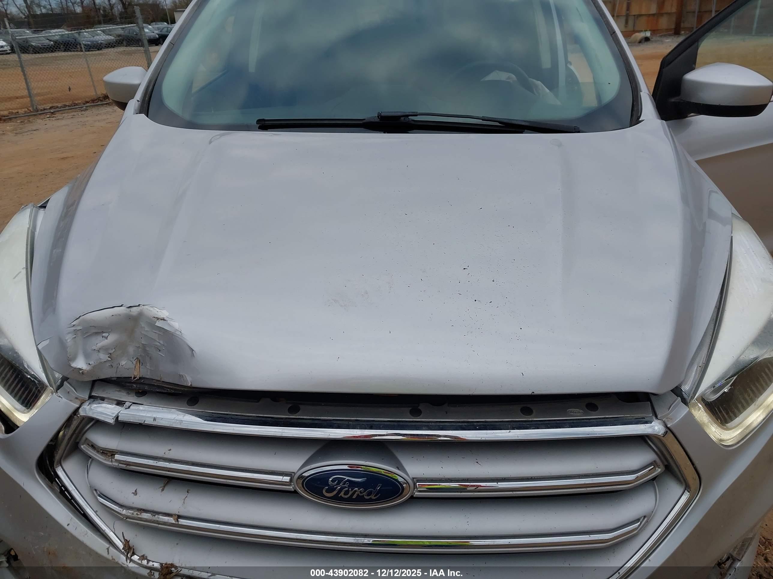 FORD ESCAPE image 10