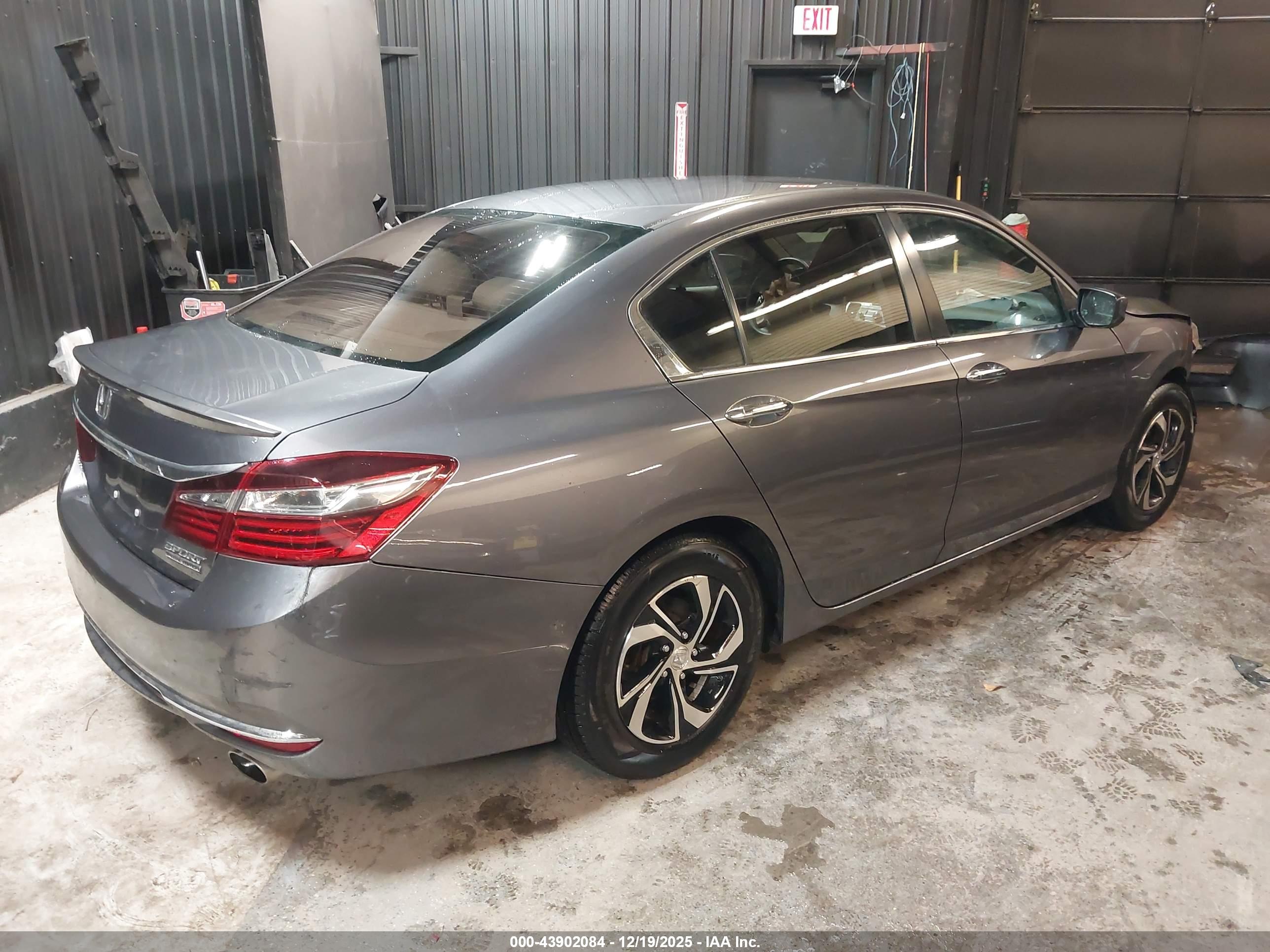 HONDA ACCORD image 4