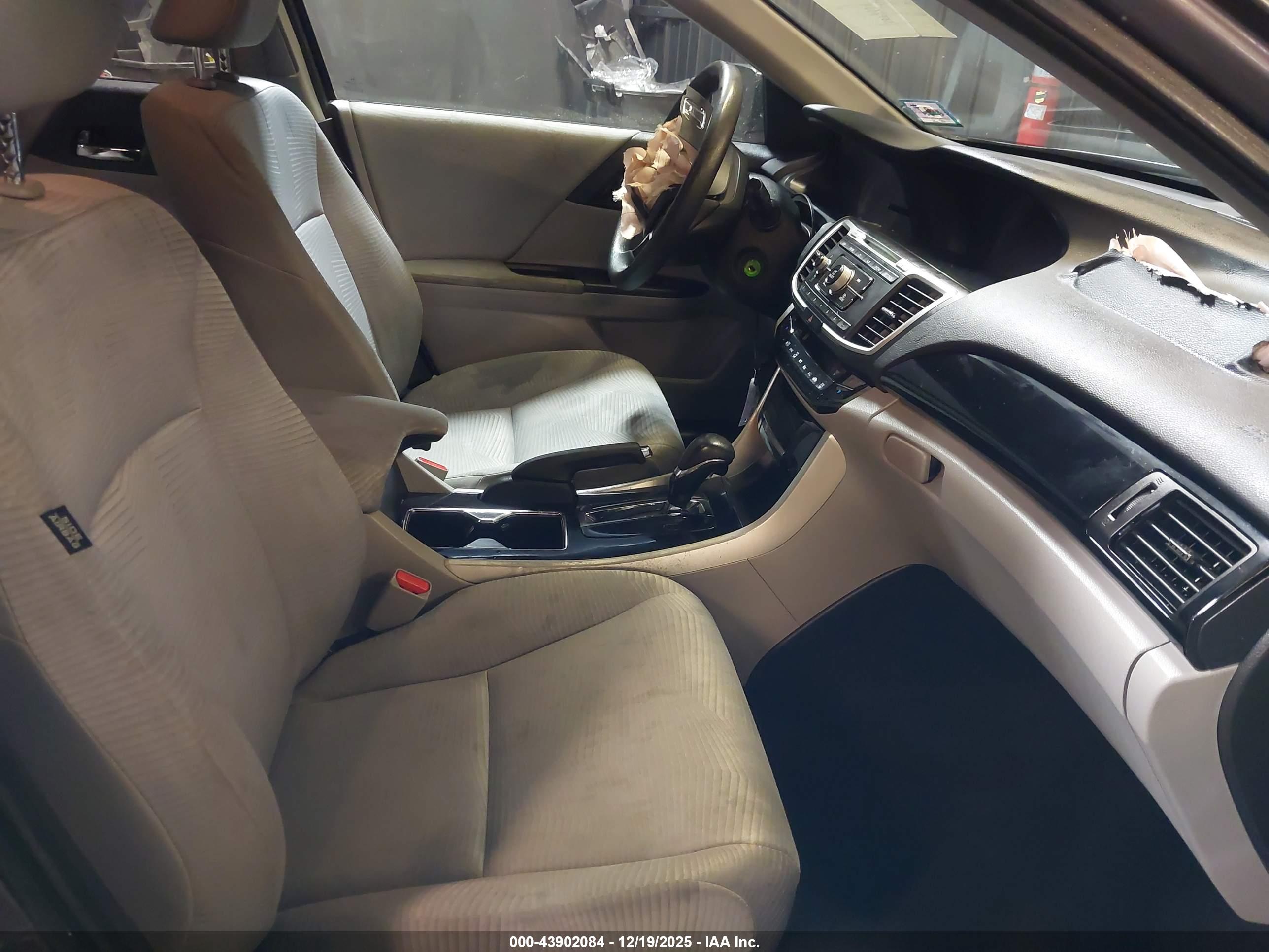 HONDA ACCORD image 5