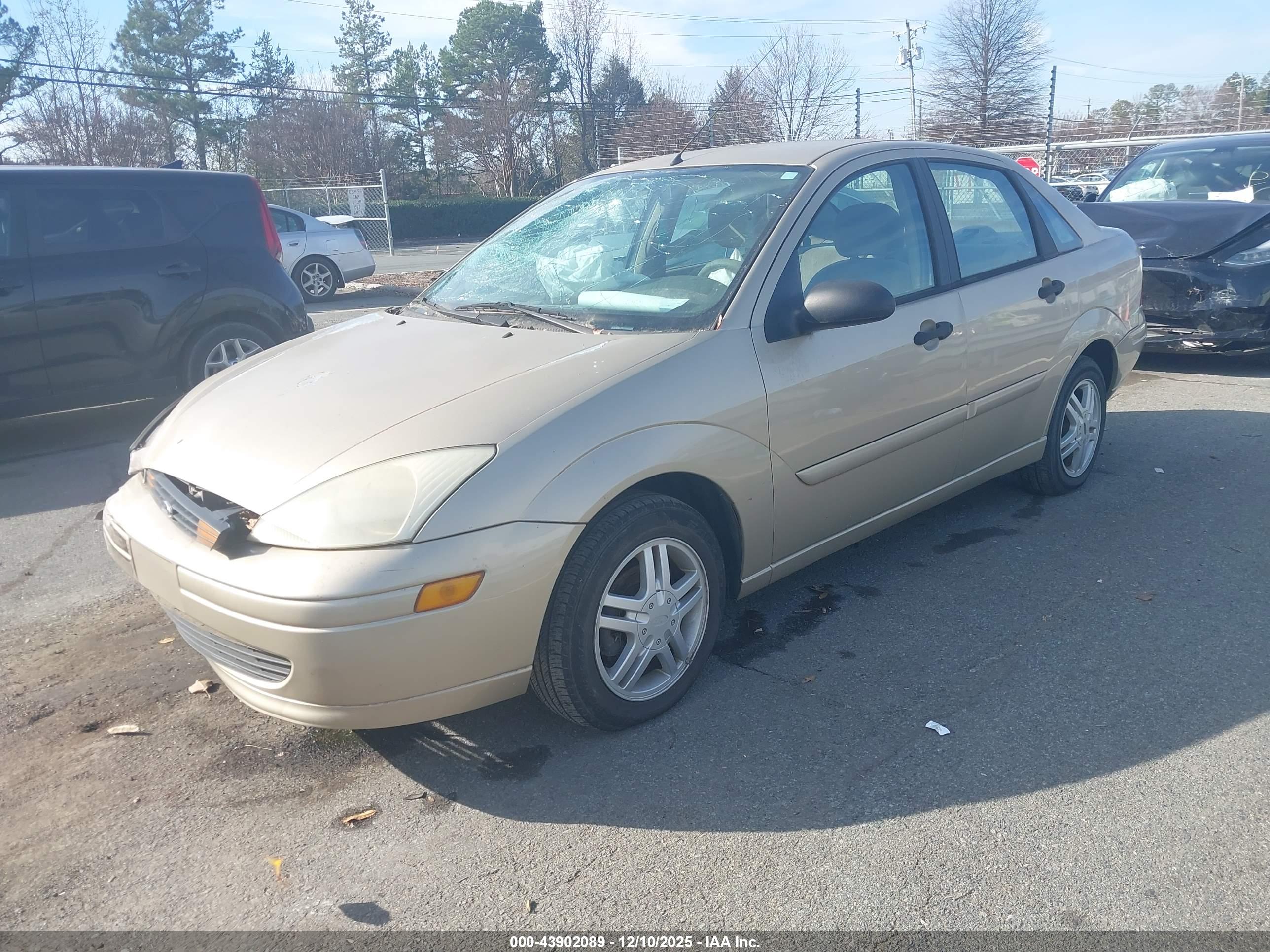 FORD FOCUS image 2