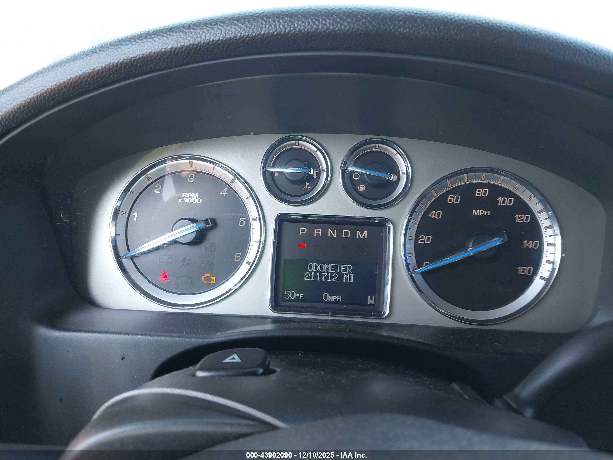 CADILLAC ESCALADE image 7