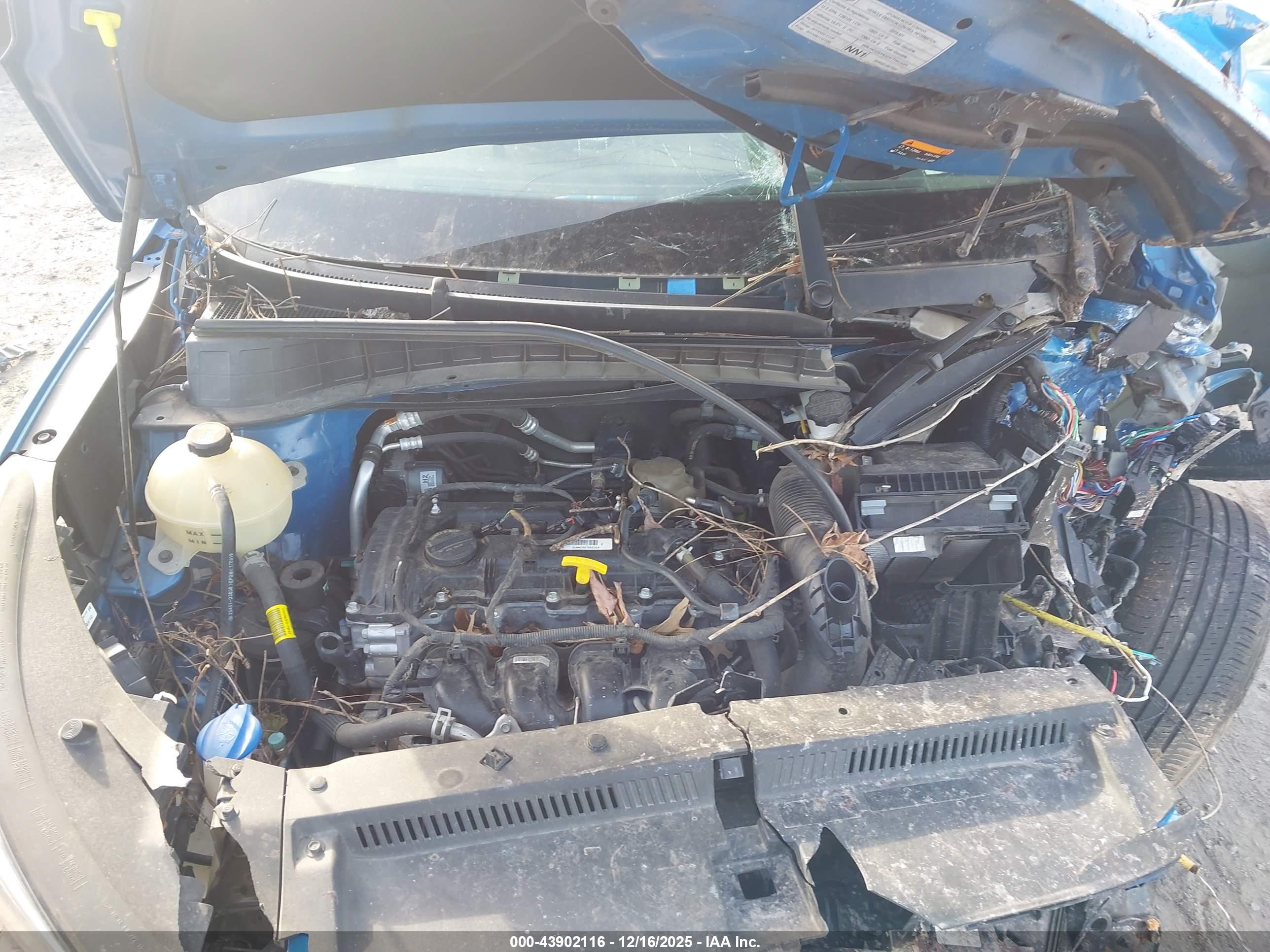 HYUNDAI TUCSON image 10