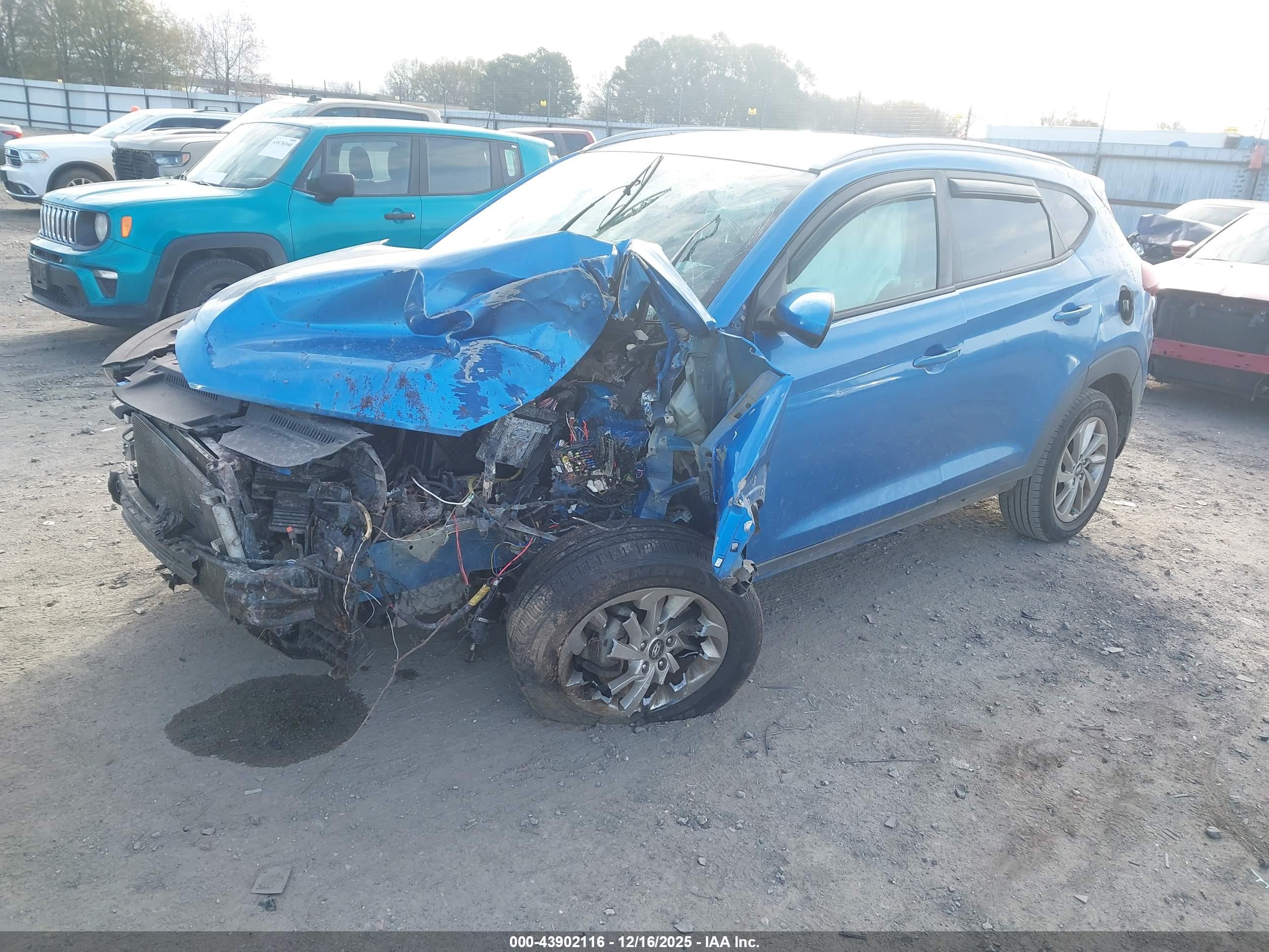 HYUNDAI TUCSON image 2