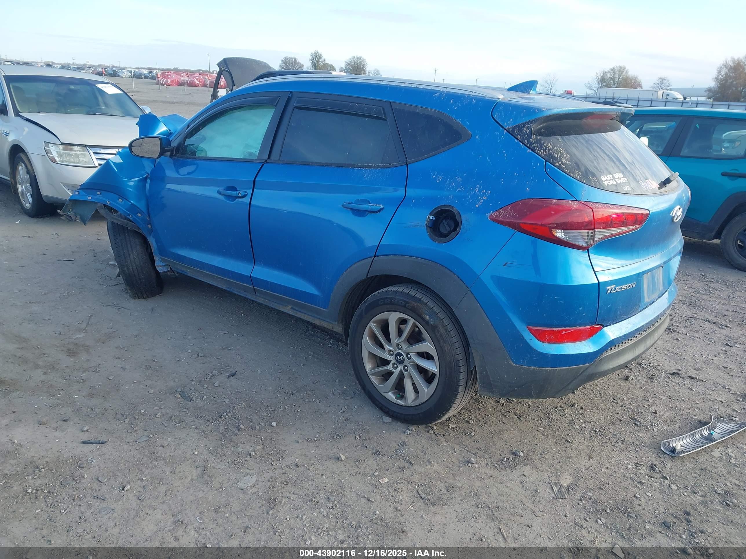 HYUNDAI TUCSON image 3