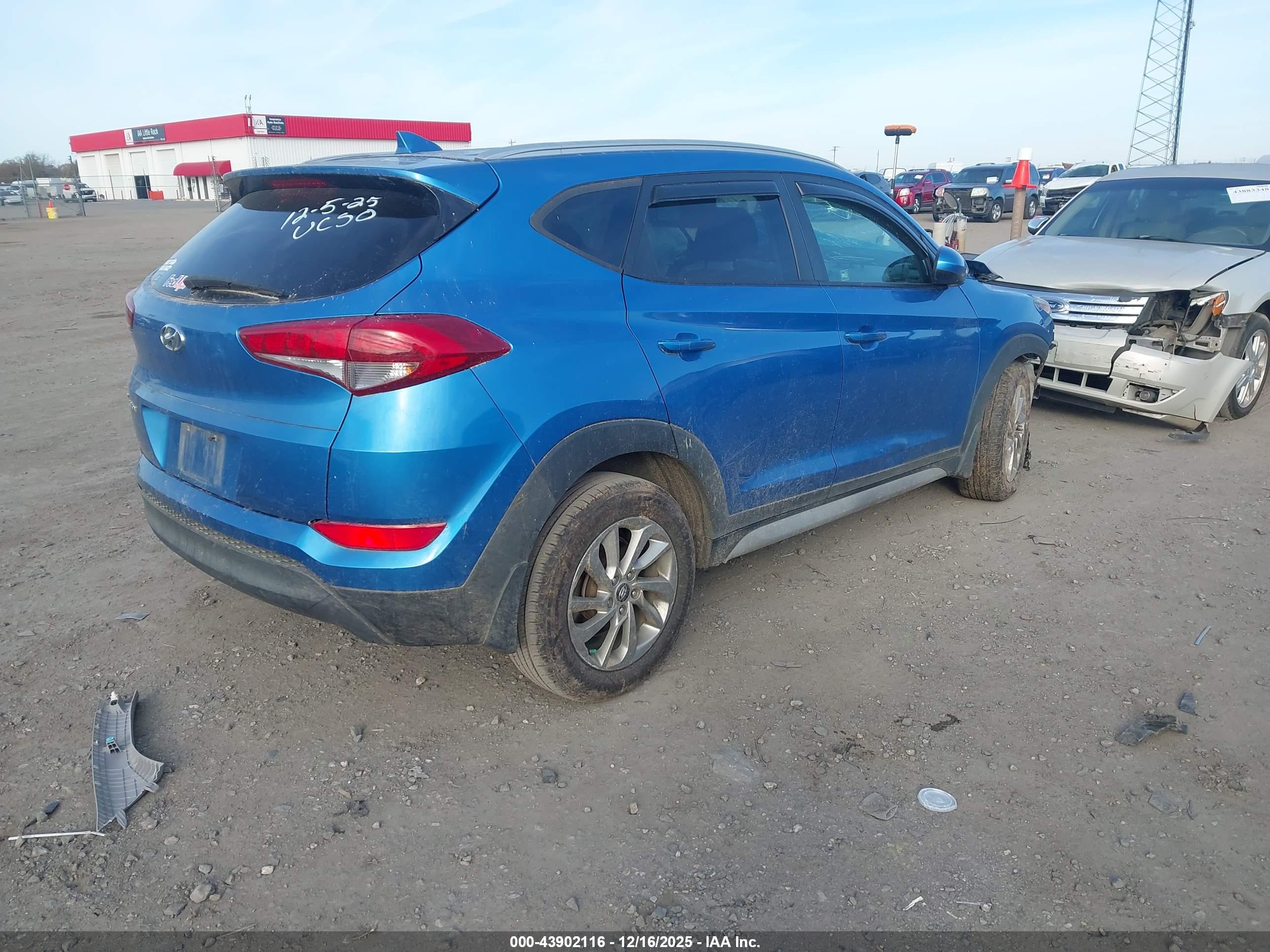 HYUNDAI TUCSON image 4