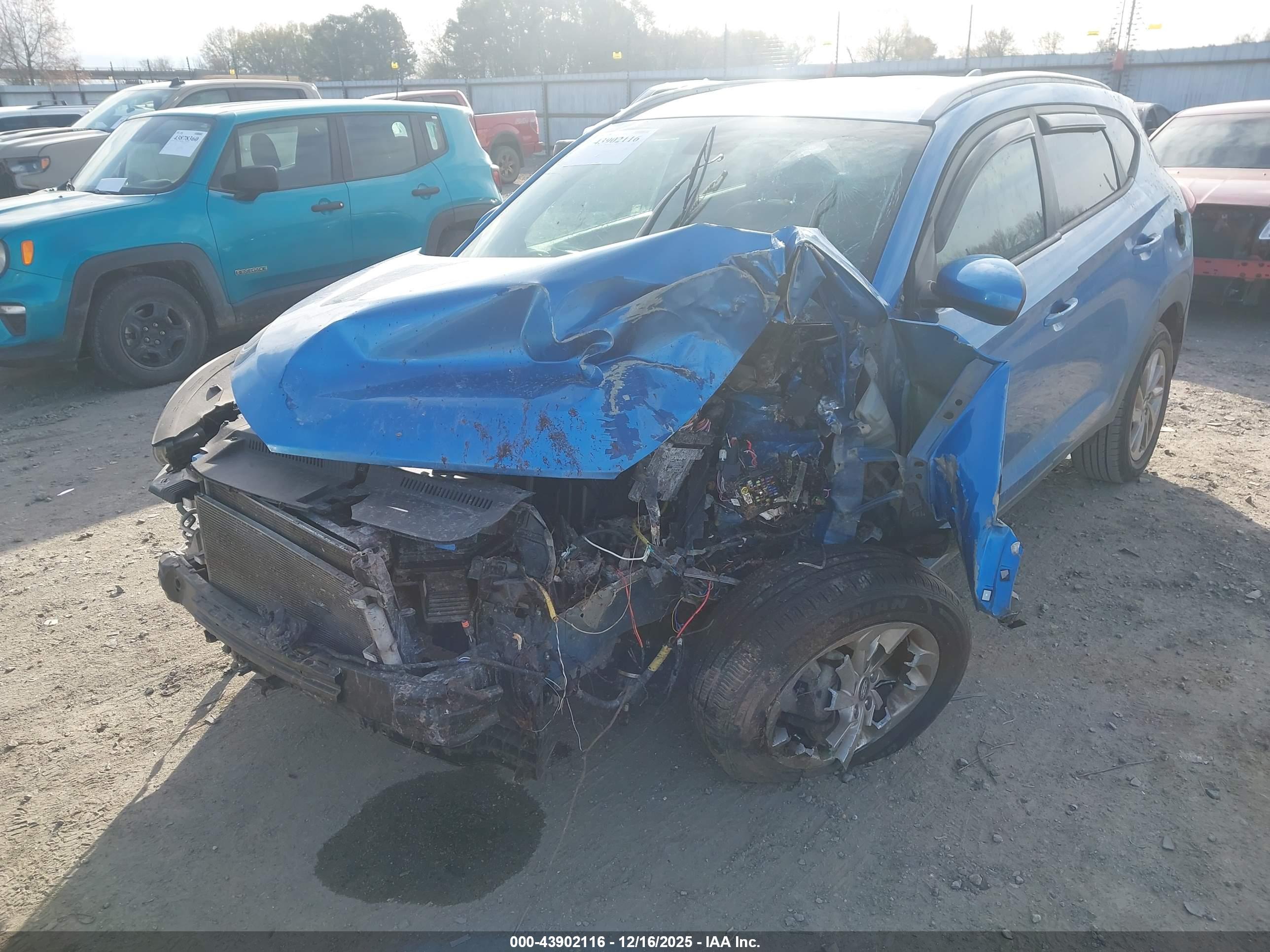 HYUNDAI TUCSON image 6