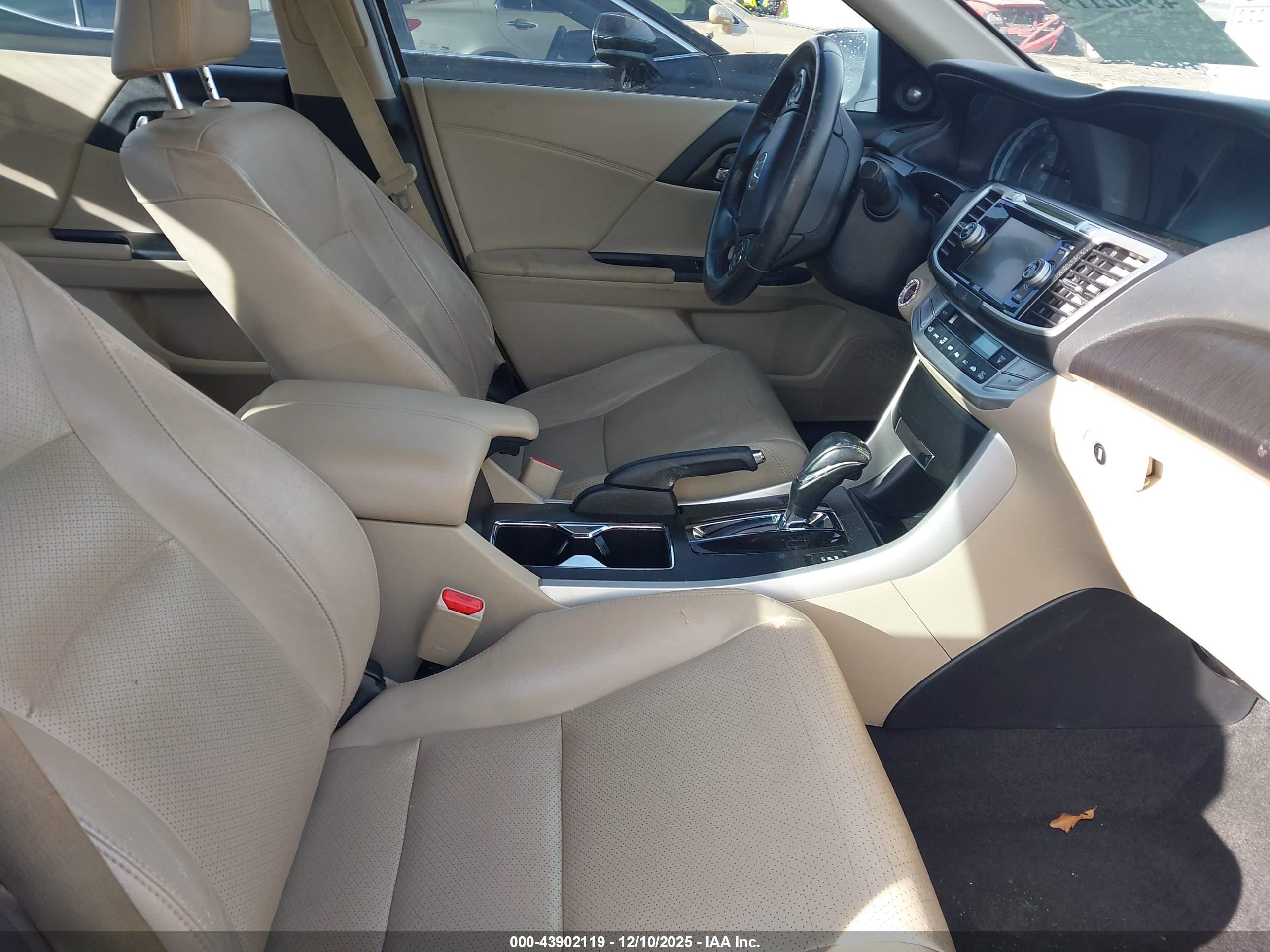 HONDA ACCORD image 5