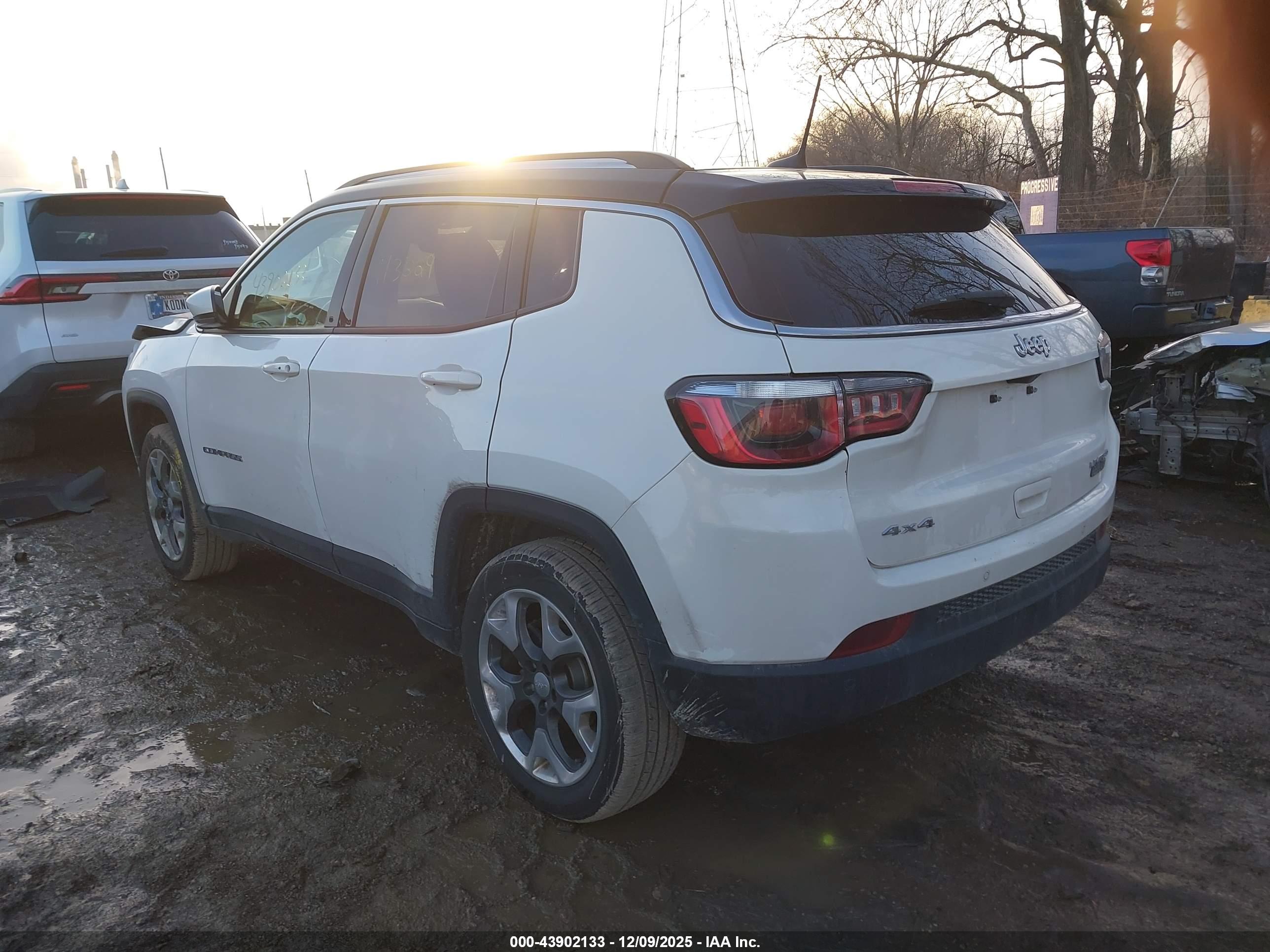 JEEP COMPASS image 3