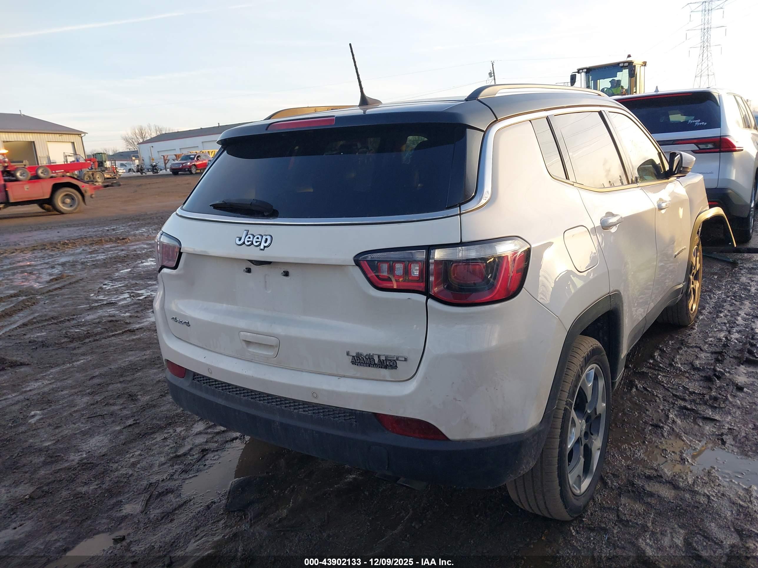 JEEP COMPASS image 4