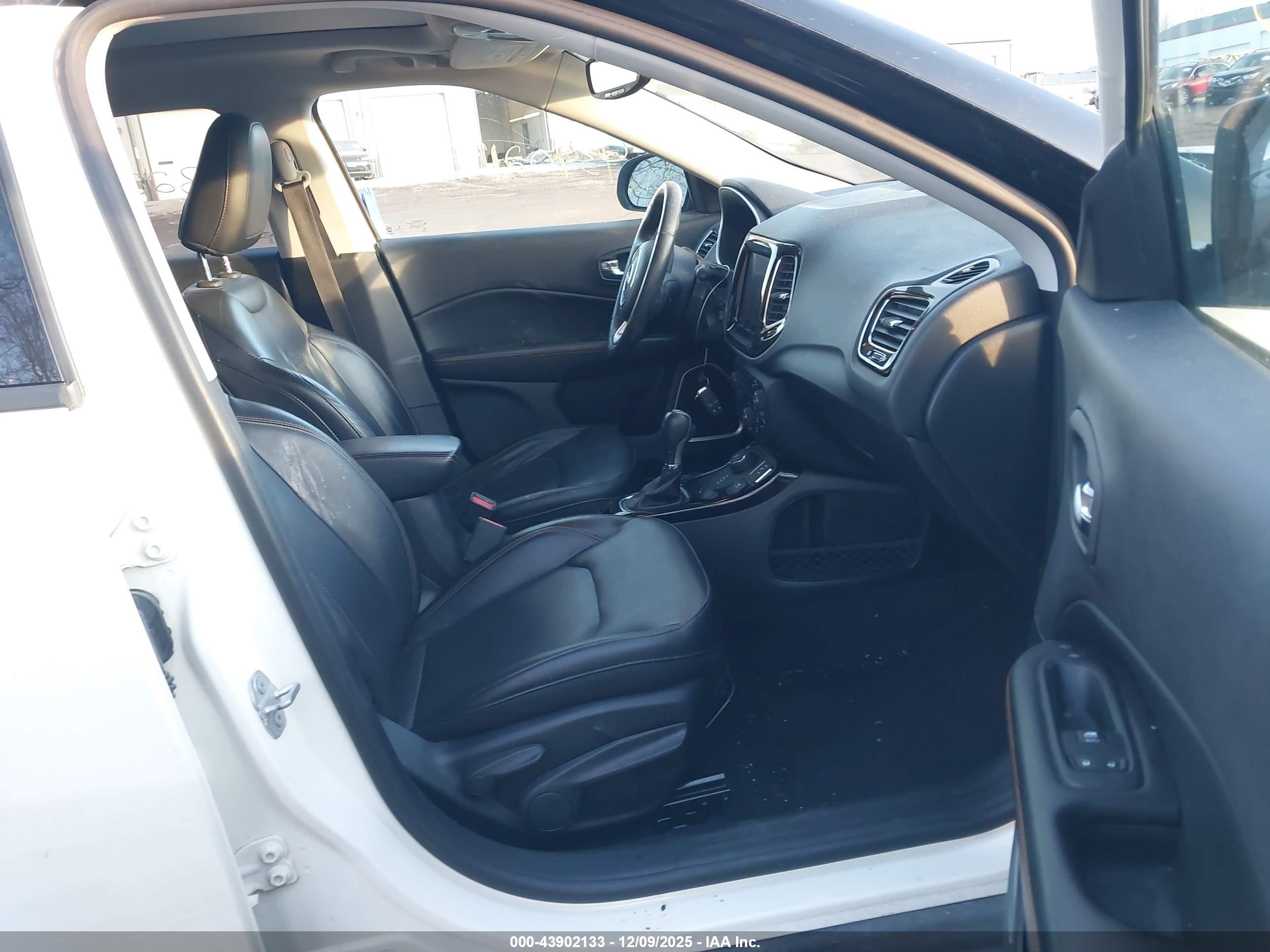 JEEP COMPASS image 5