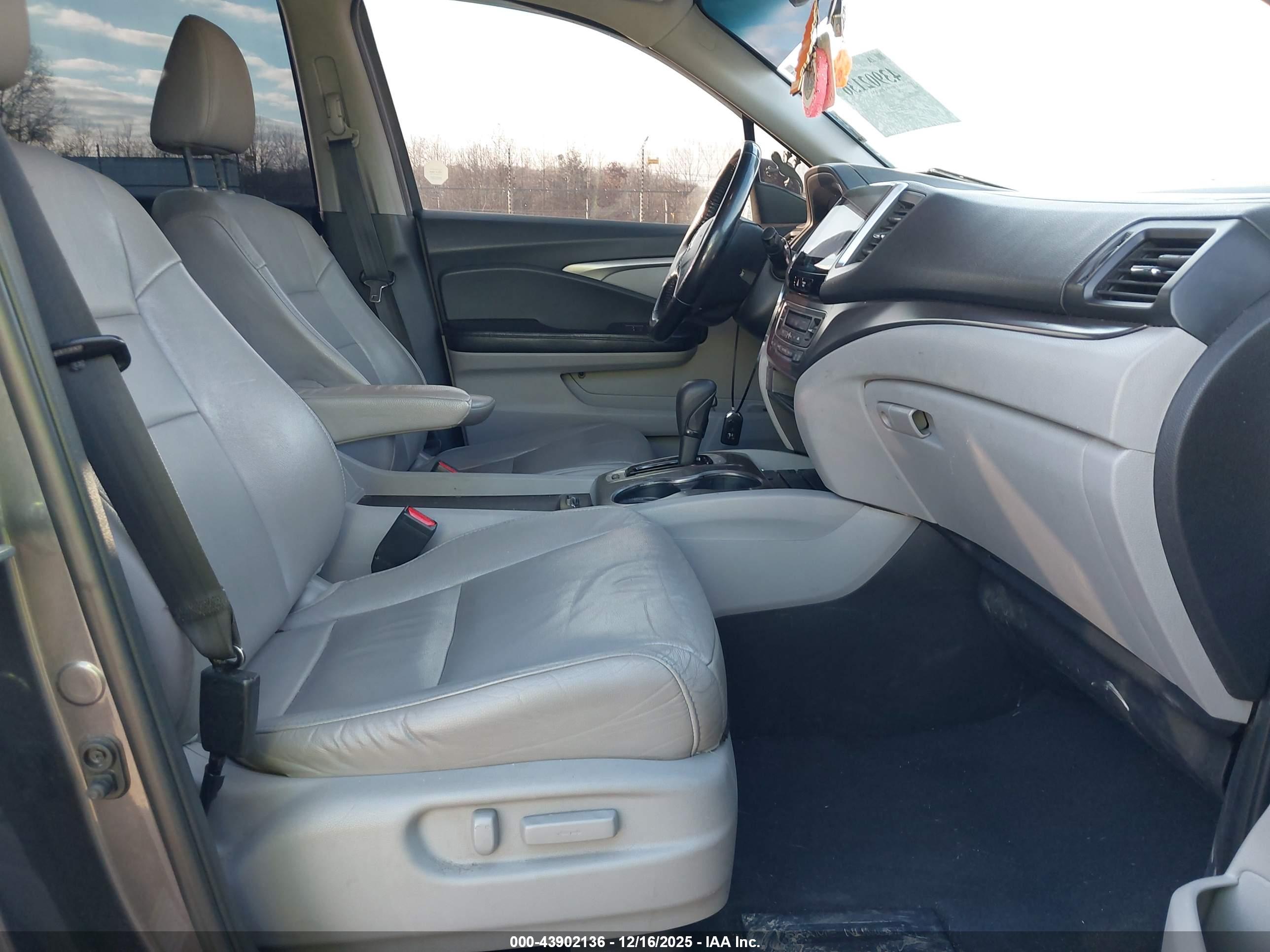 HONDA PILOT image 5