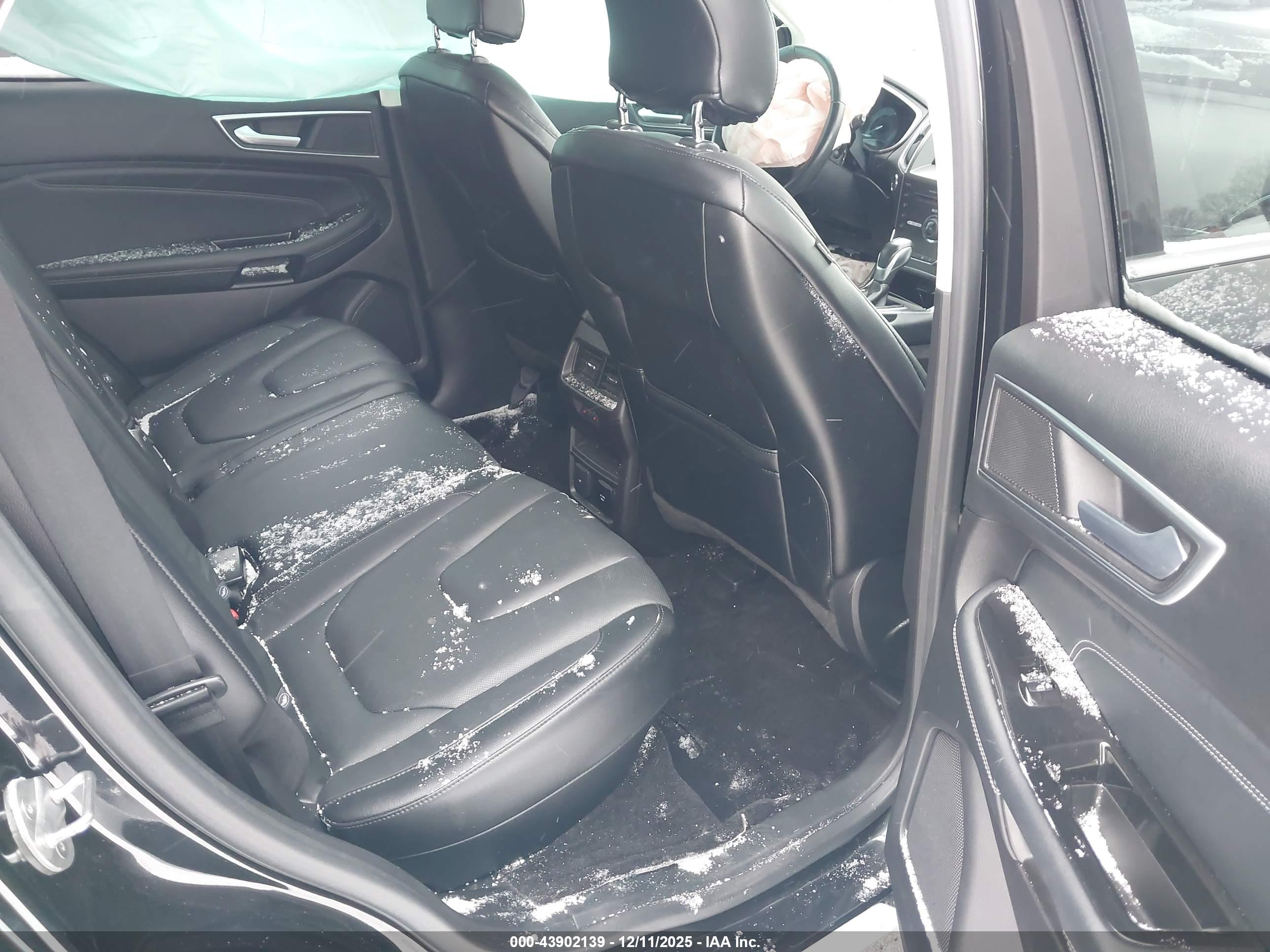 FORD EDGE image 8