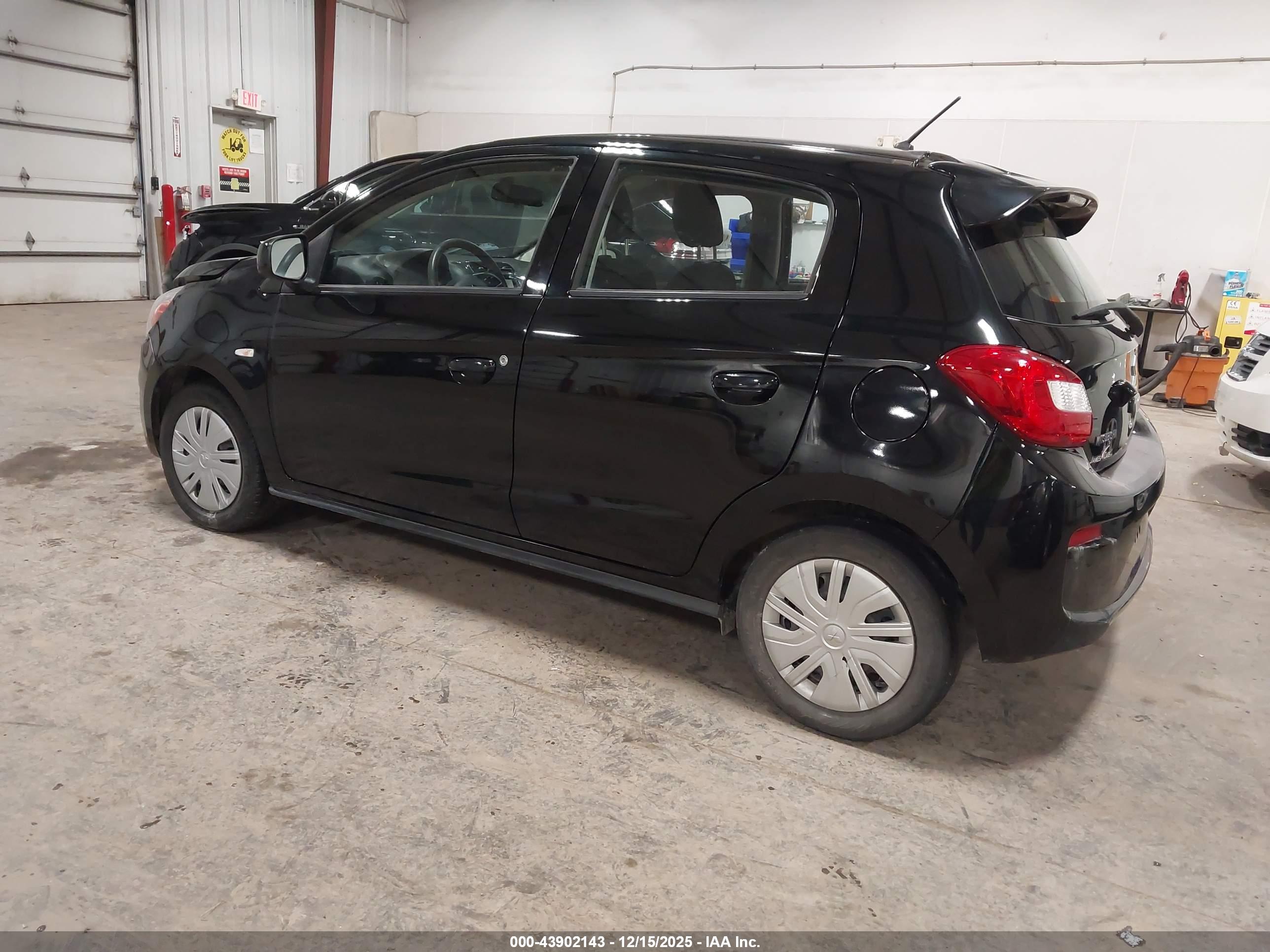 MITSUBISHI MIRAGE image 3
