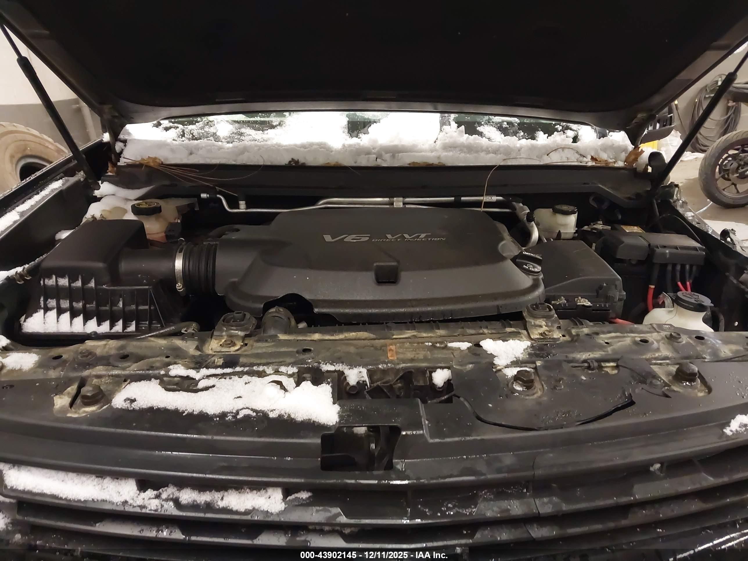 CHEVROLET COLORADO image 10