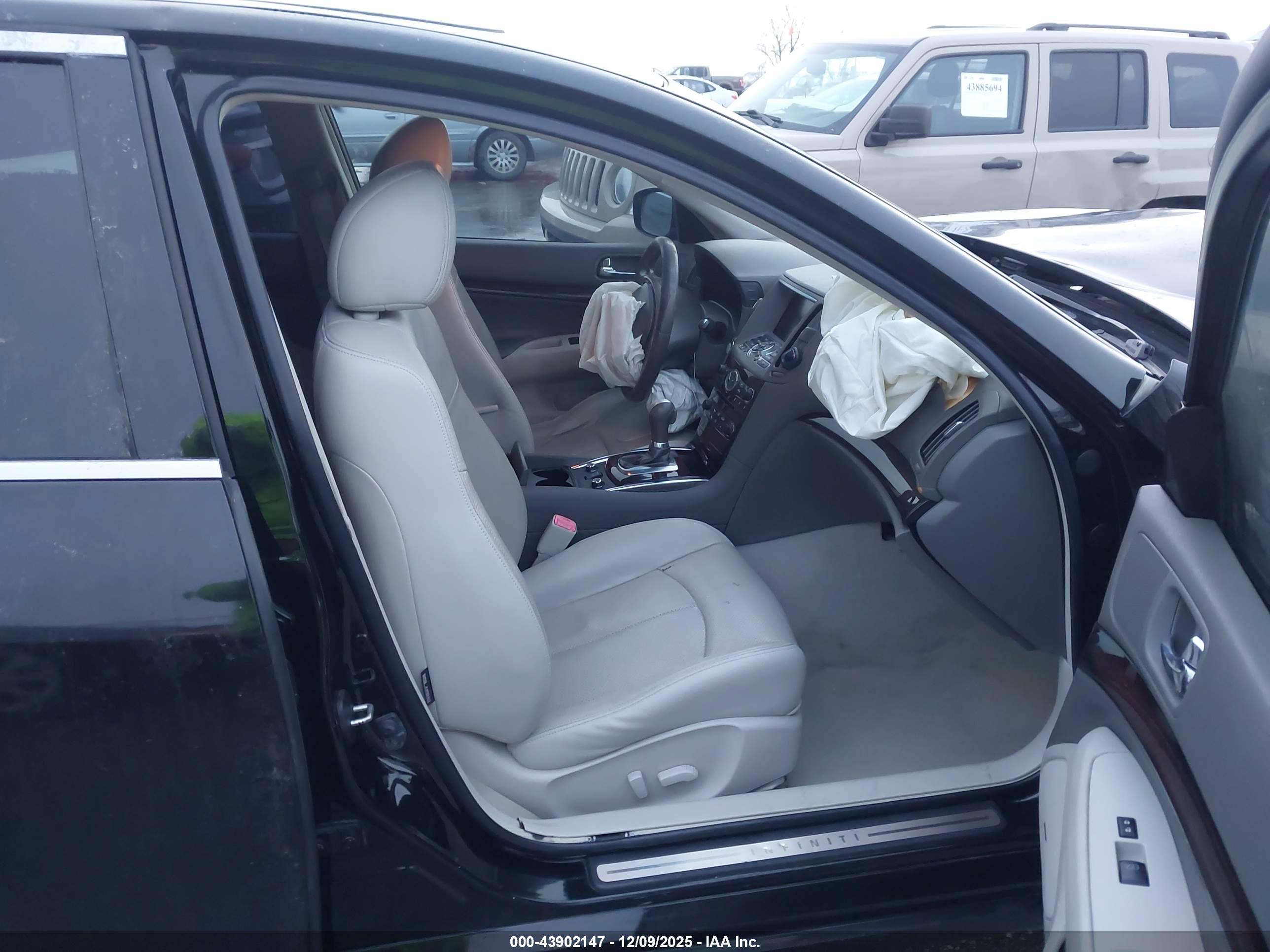 INFINITI G37X image 5