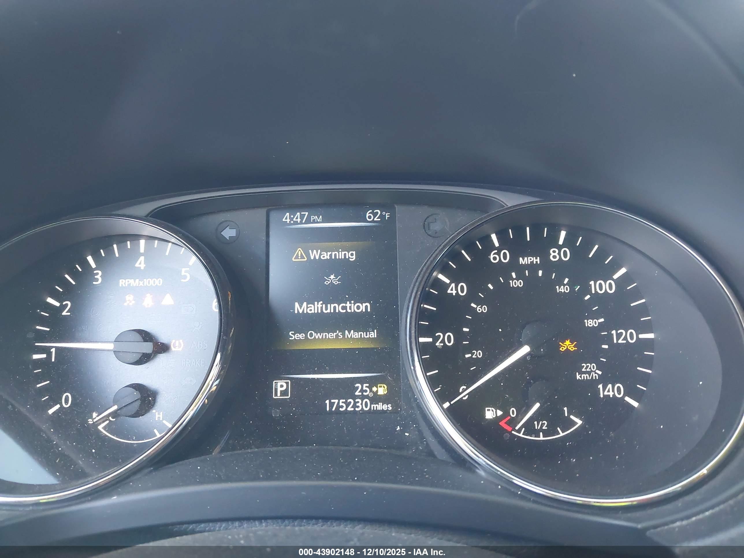 NISSAN ROGUE image 7